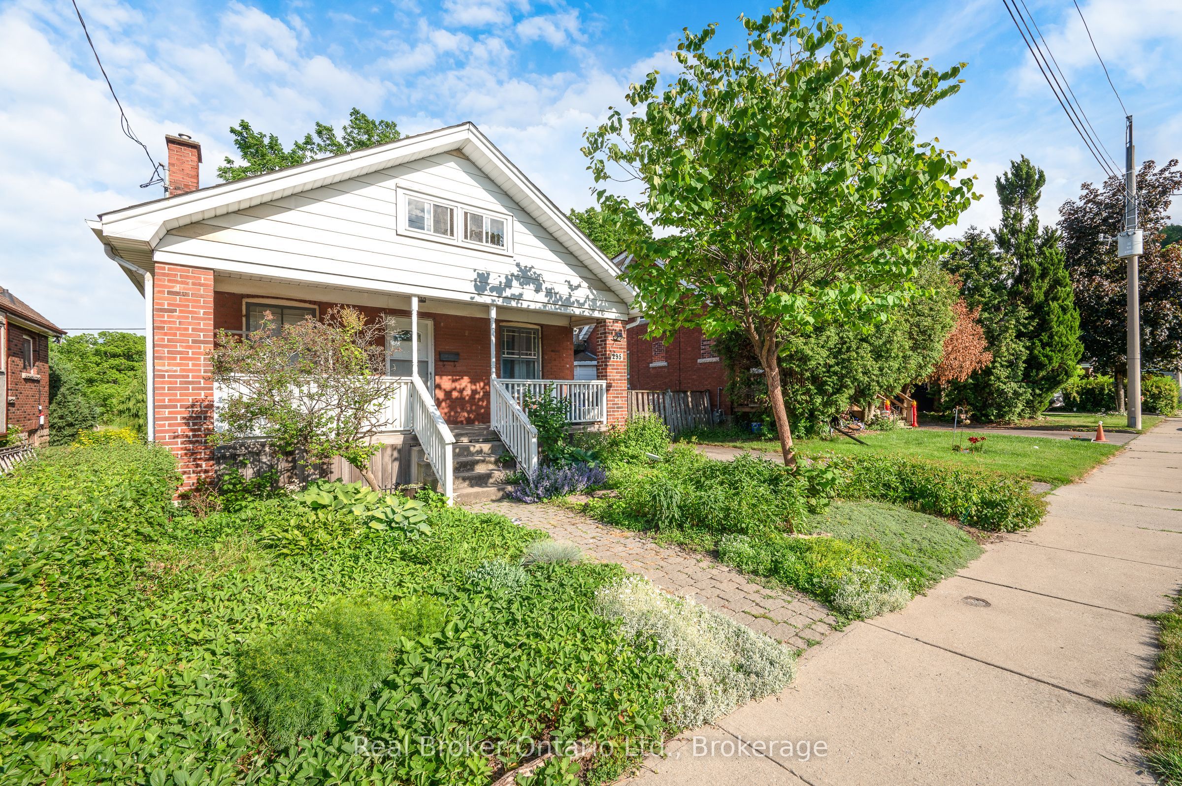 295 Keswick Court, Hamilton, ON L8K 2S6 photo 3