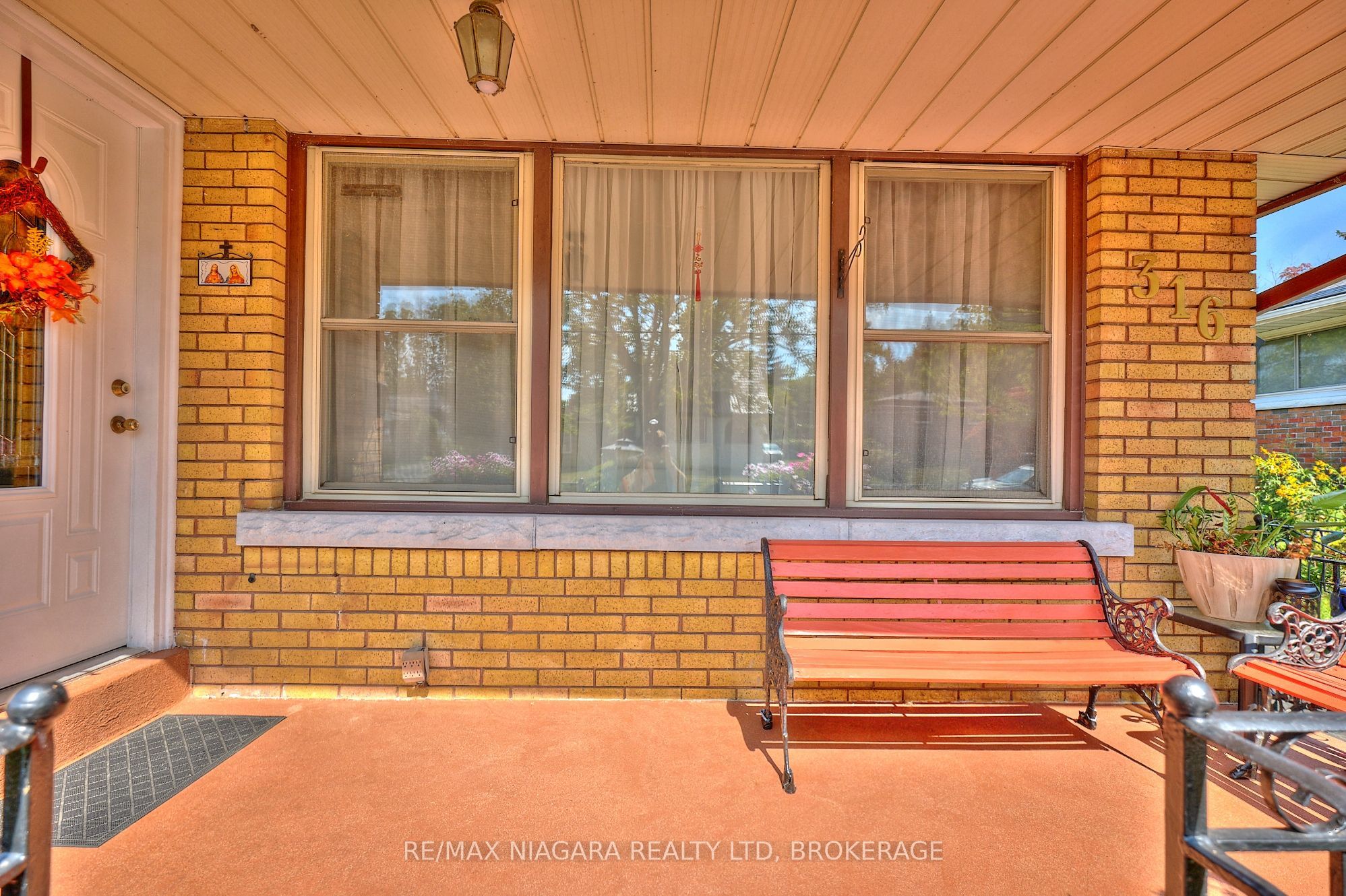 316 Bowen Road, Fort Erie, ON L2A 2Y9 photo 3