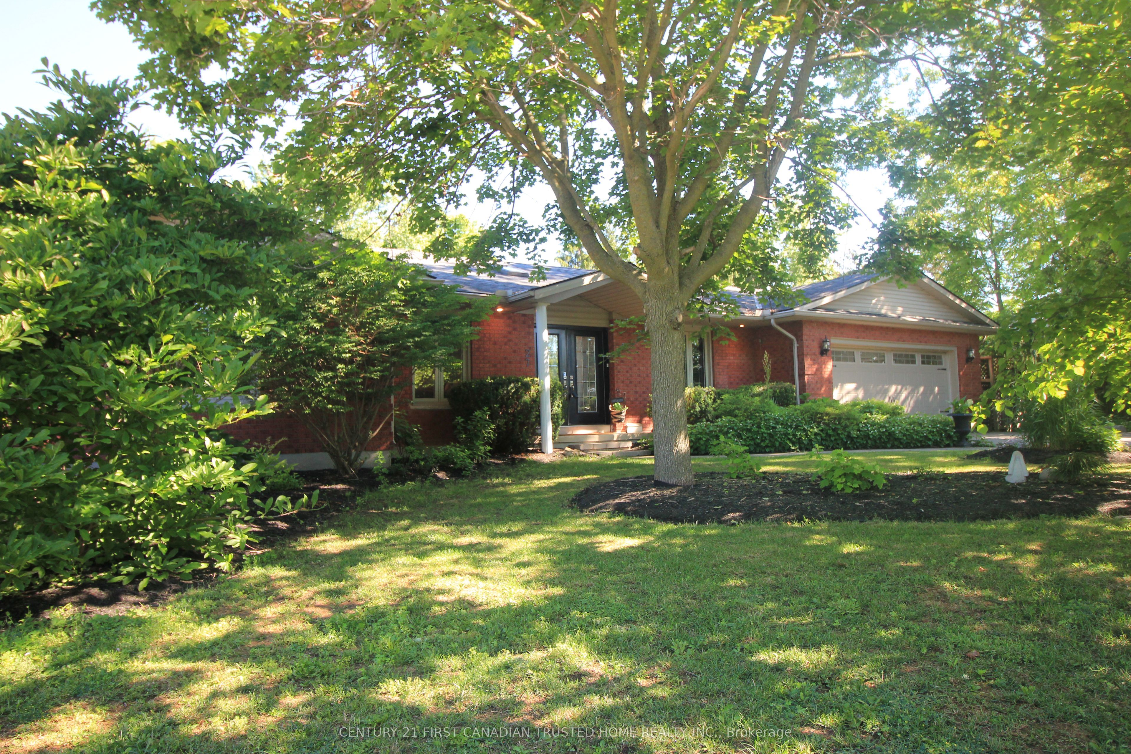 27 Croydon Drive, Middlesex Centre, ON N0M 1C0 photo 2