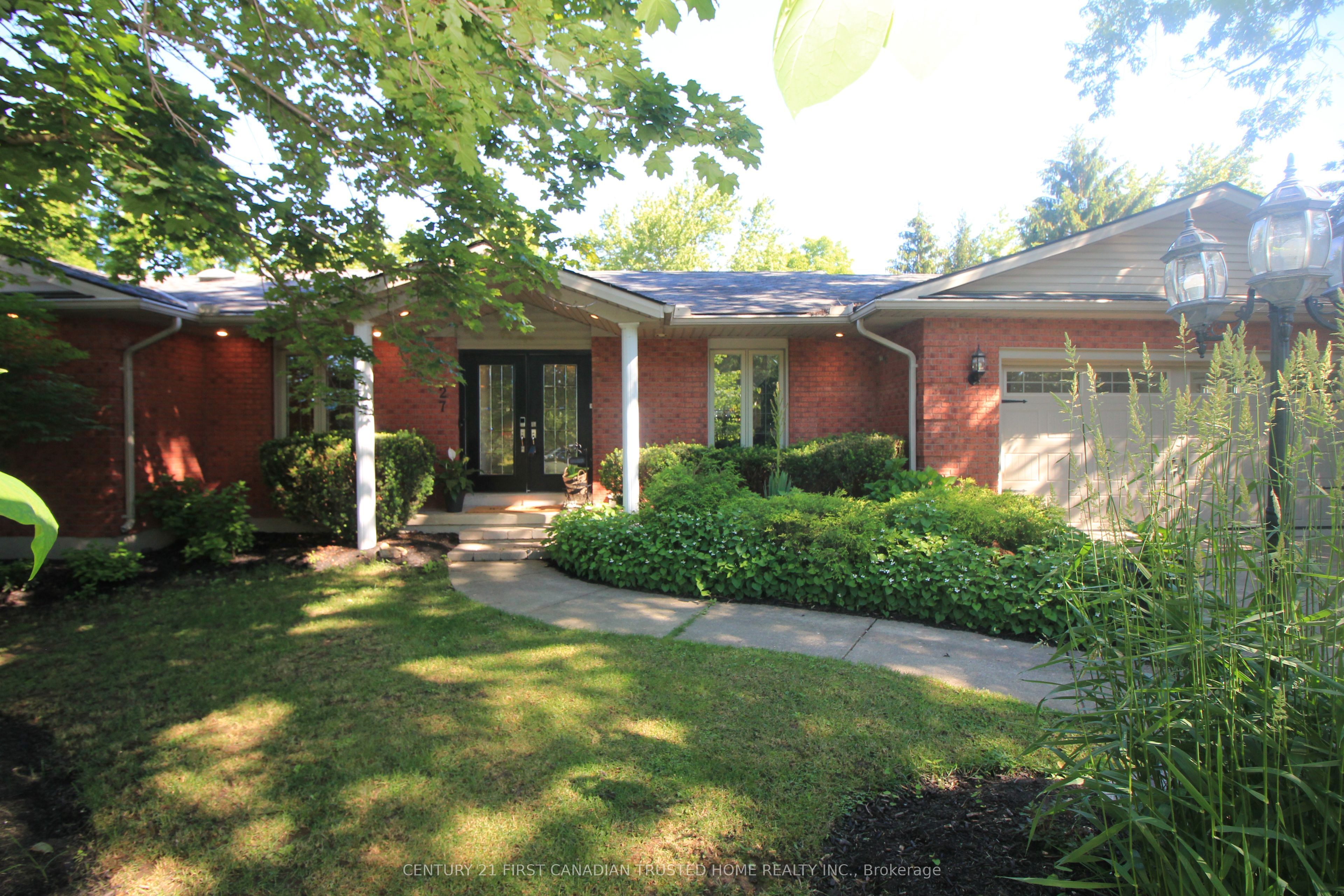 27 Croydon Drive, Middlesex Centre, ON N0M 1C0 photo 4