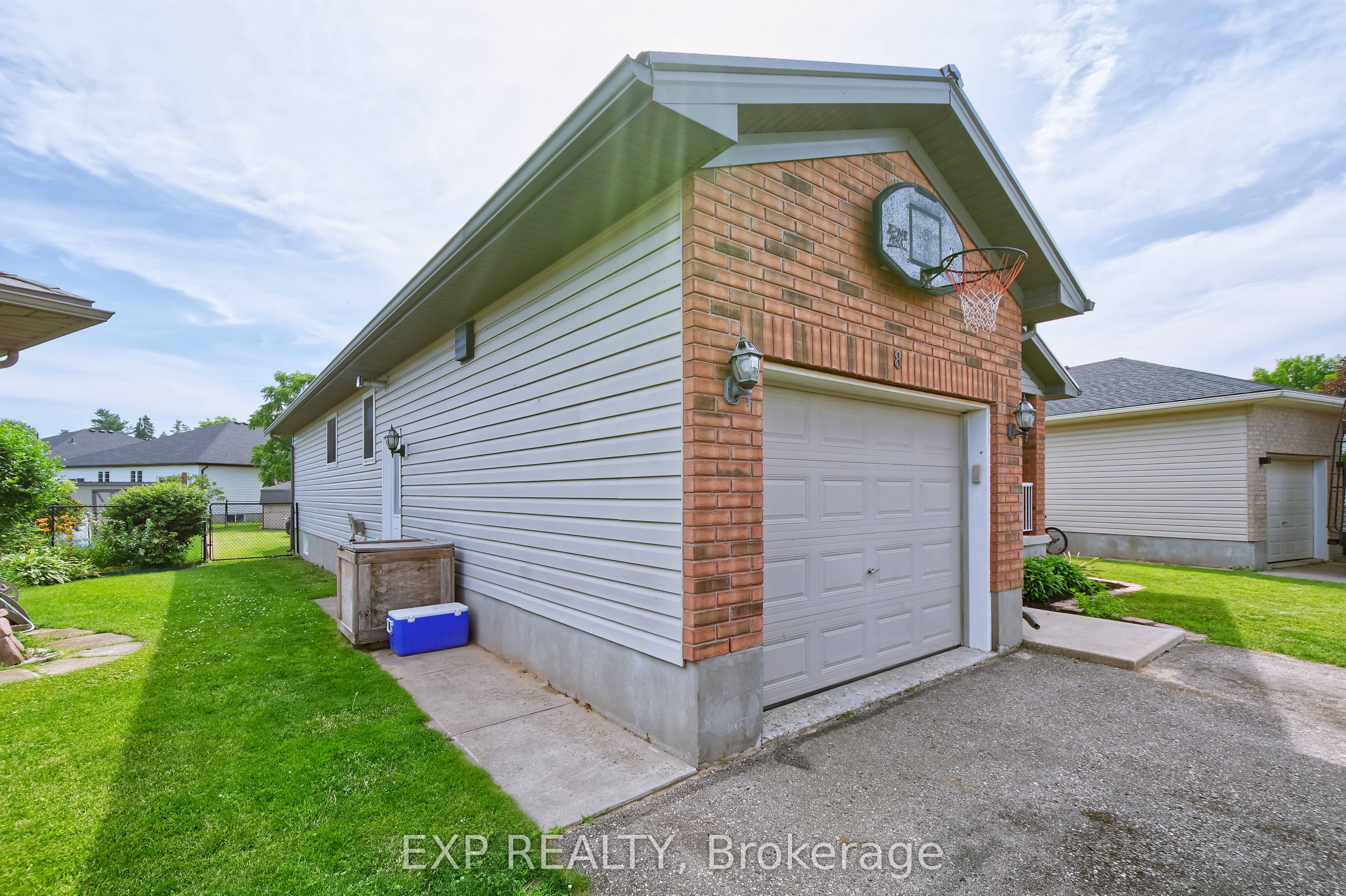 8 Rebecca Drive, Aylmer, ON N5H 3G4 photo 3