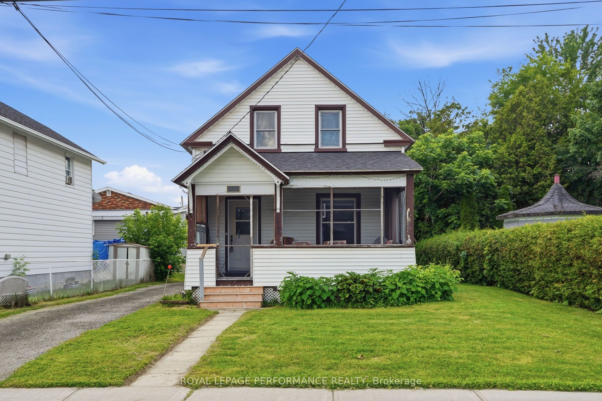 178 Nelson Street E, Hawkesbury, ON K6A 1L8