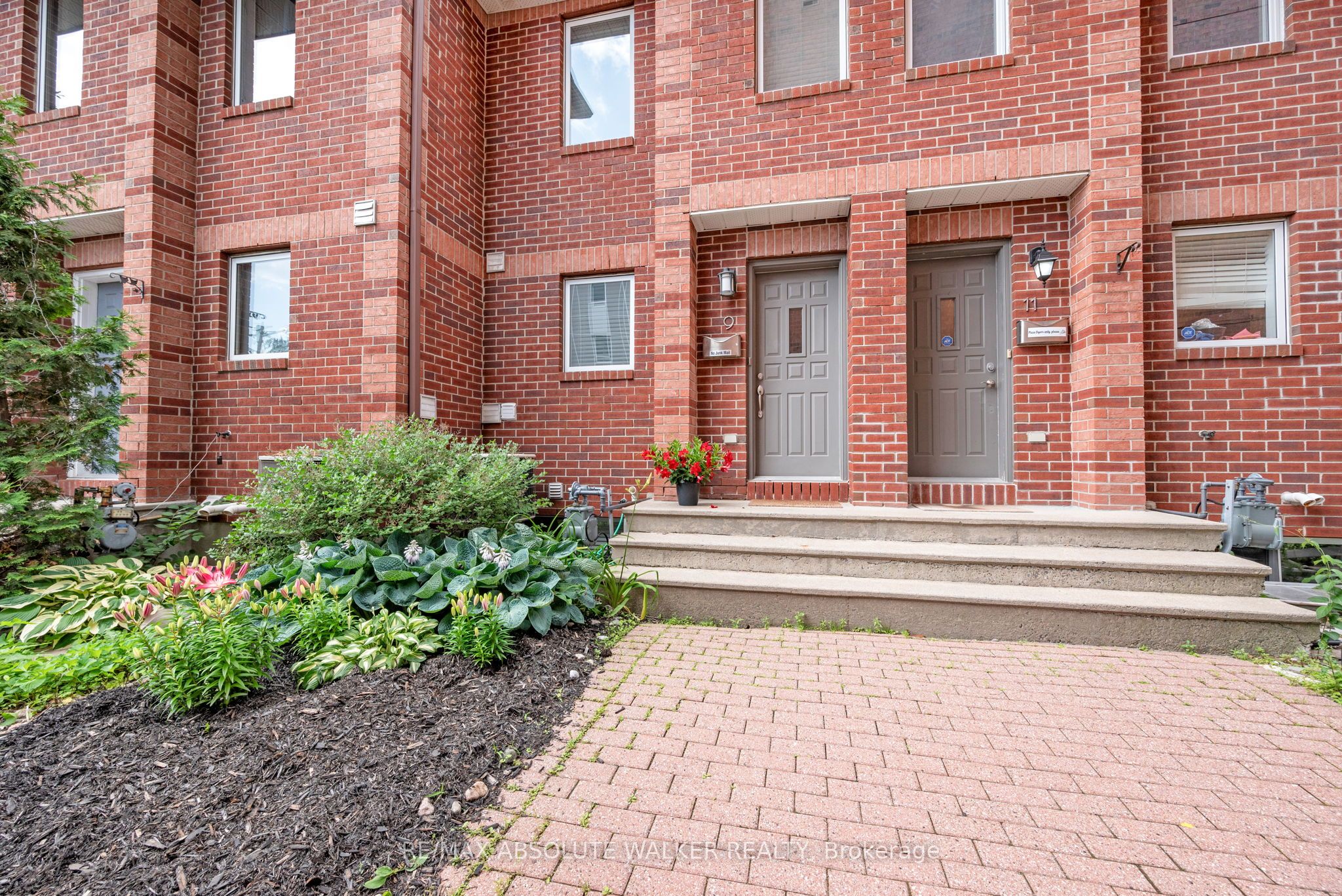 395 Bell Street 9, Dows Lake - Civic Hospital and Area, ON K1S 4K5 photo 2