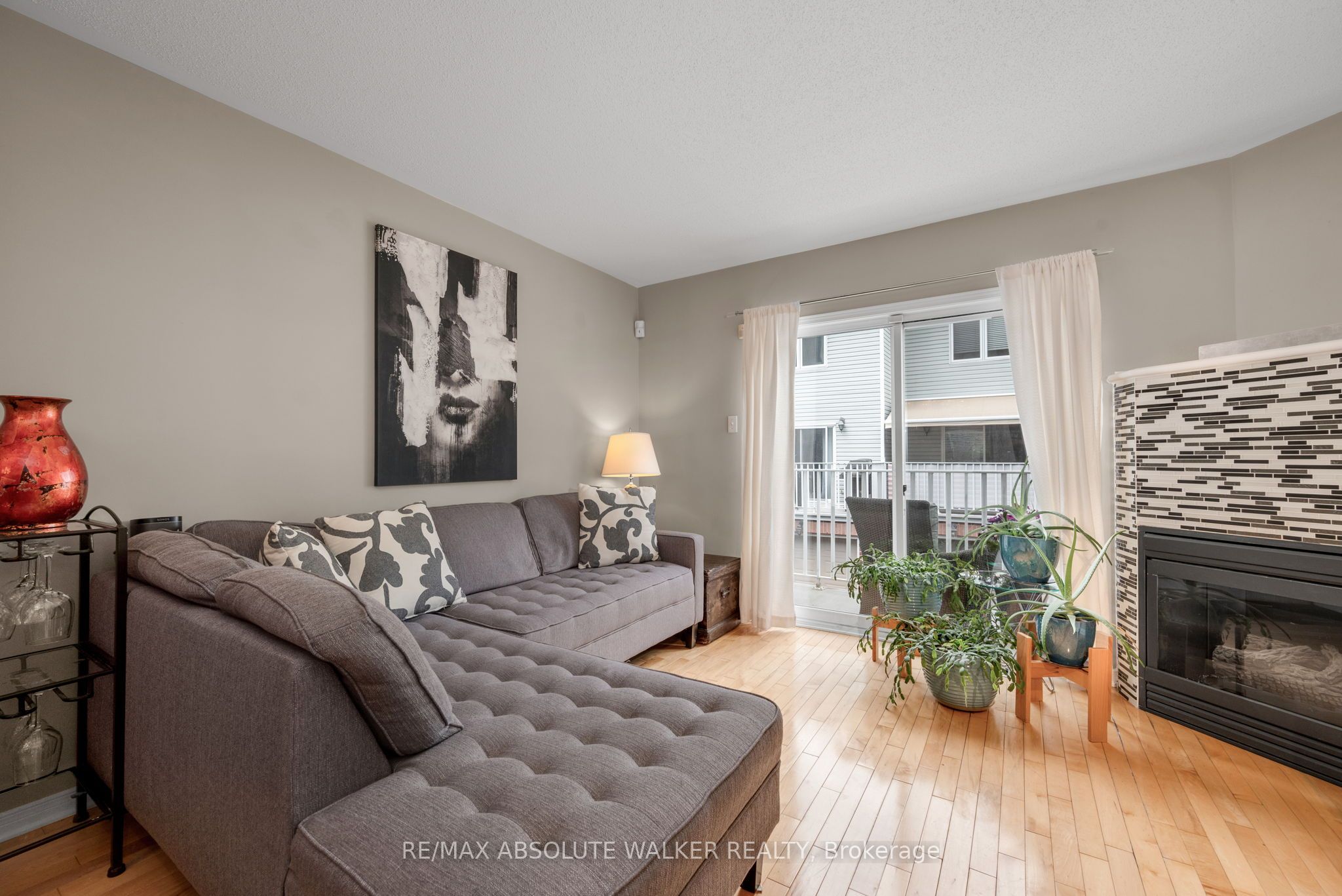 395 Bell Street 9, Dows Lake - Civic Hospital and Area, ON K1S 4K5 photo 4