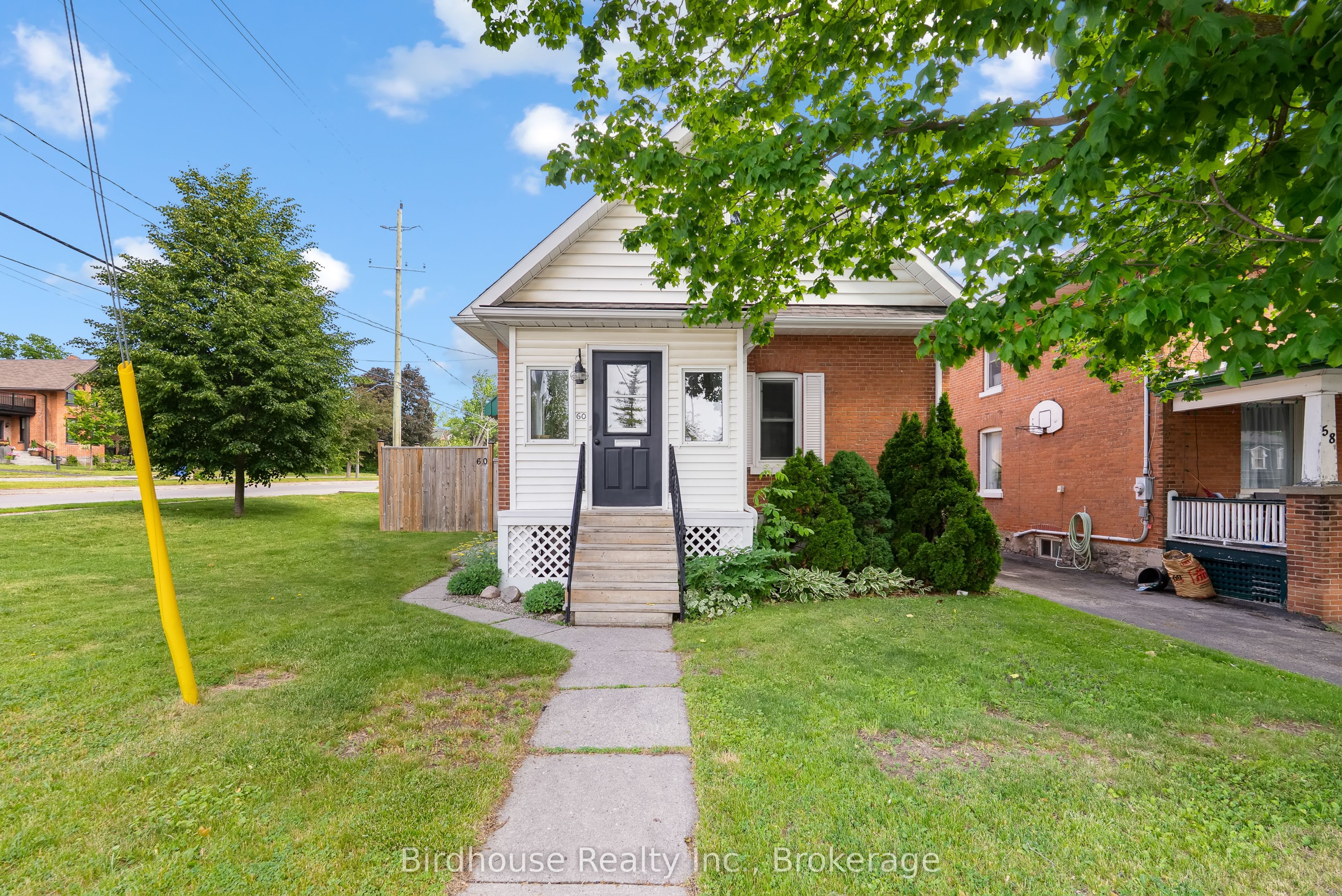 60 Wellington Street, Kawartha Lakes, ON K9V 3N5 photo 2