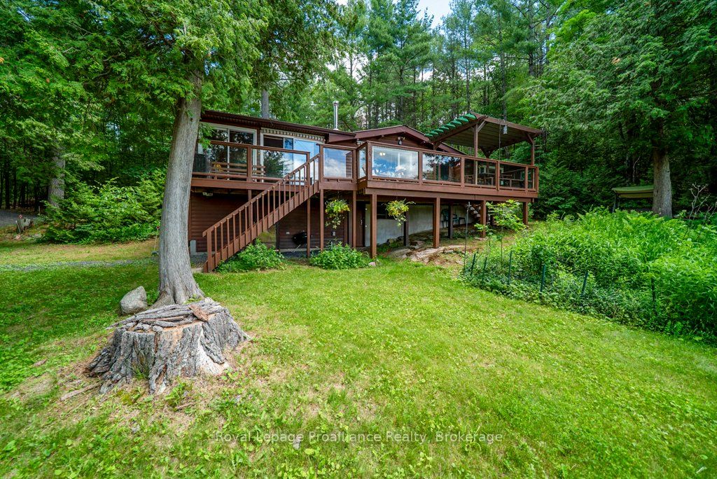 1793A Hughes Landing Road, Addington Highlands, ON K0H 1K0 photo 2