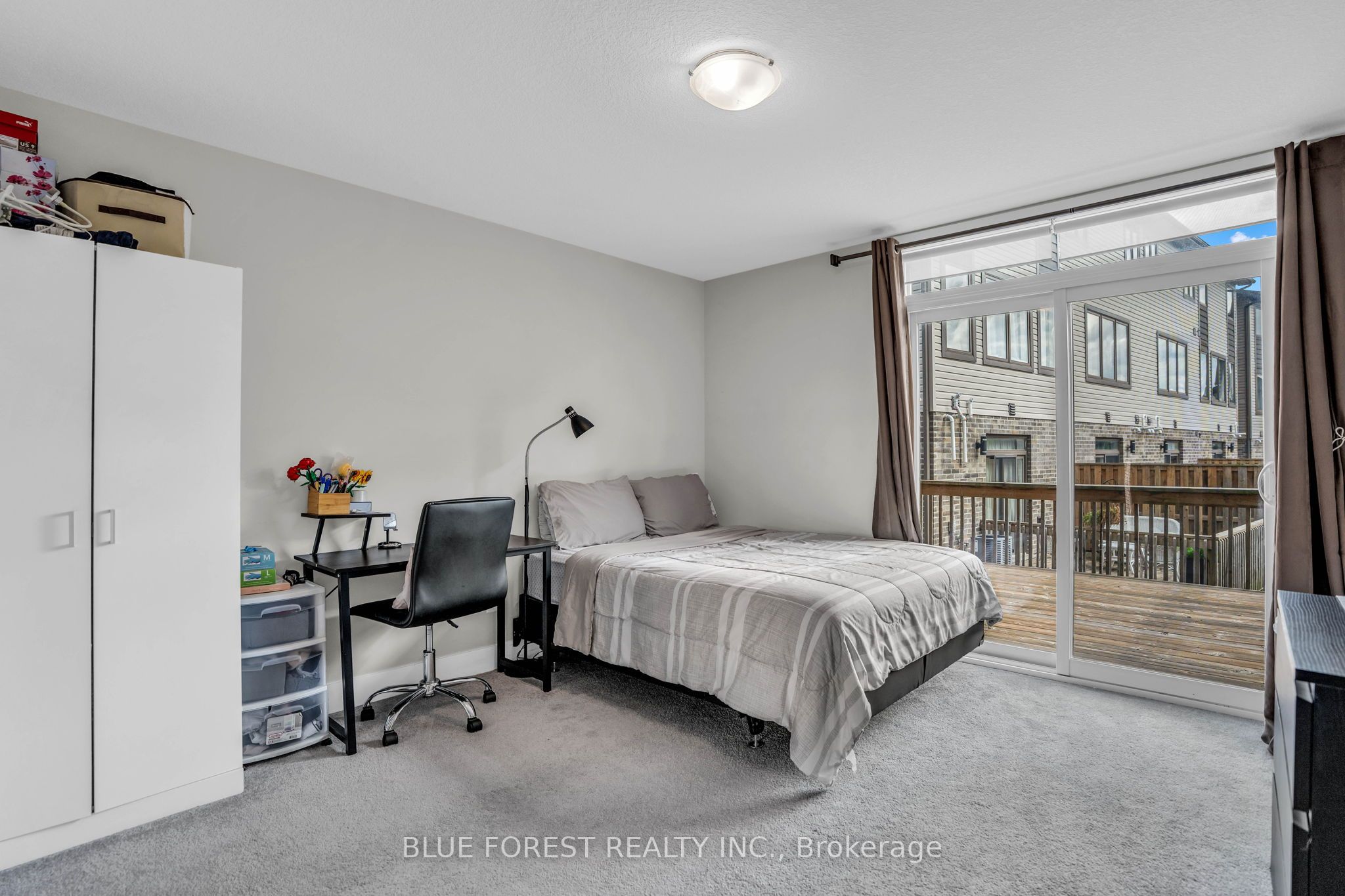 2070 Meadowgate Boulevard 4, London South, ON N6M 0H5 photo 3