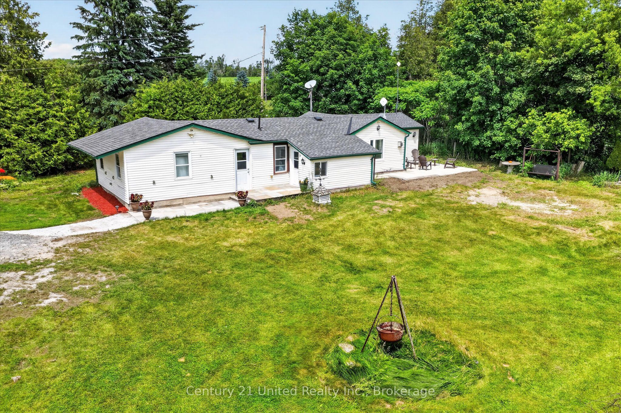 93 Loop Line, Kawartha Lakes, ON K0L 2W0 photo 2