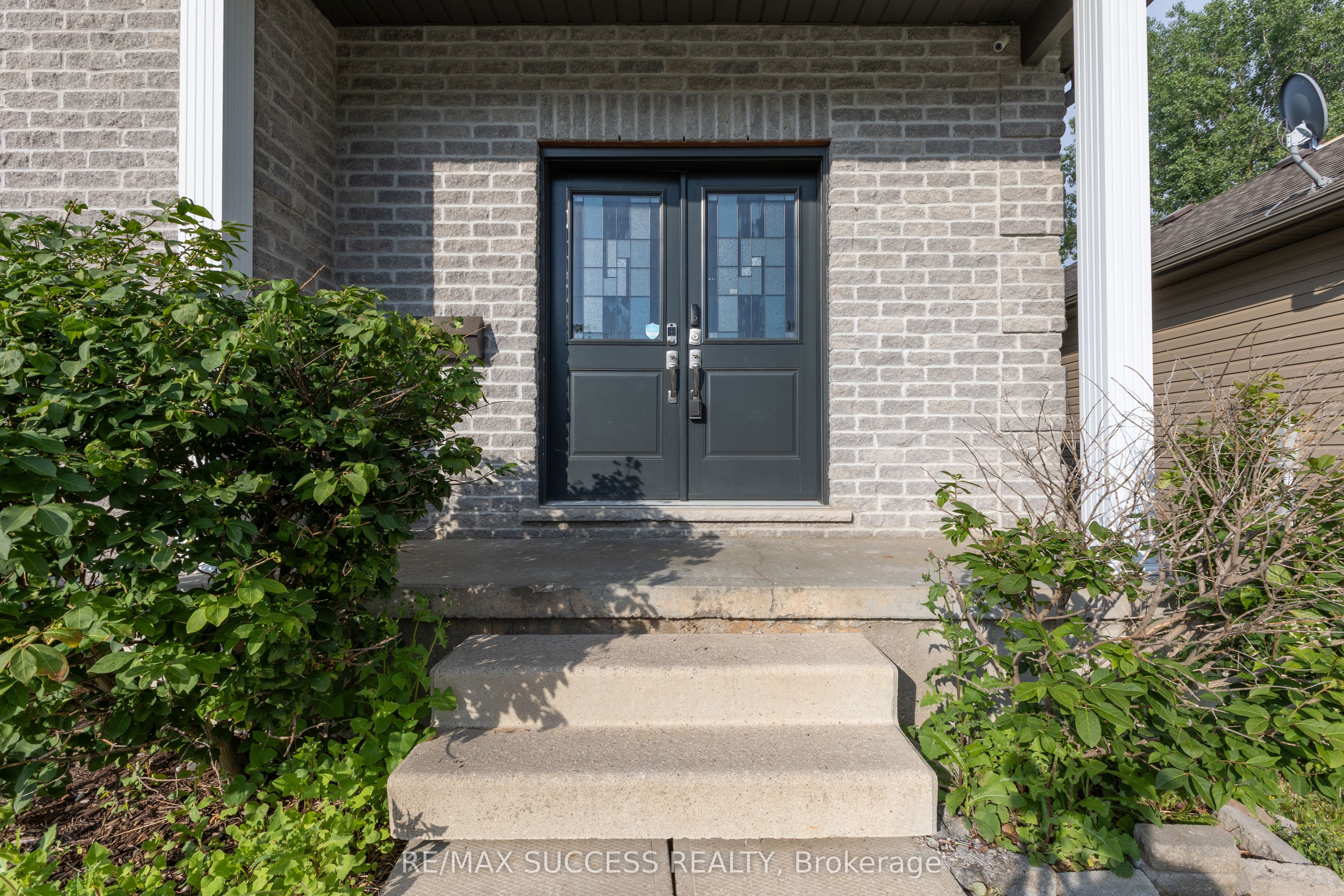 11 Henderson Court, Ingersoll, ON N5C 0A1 photo 5