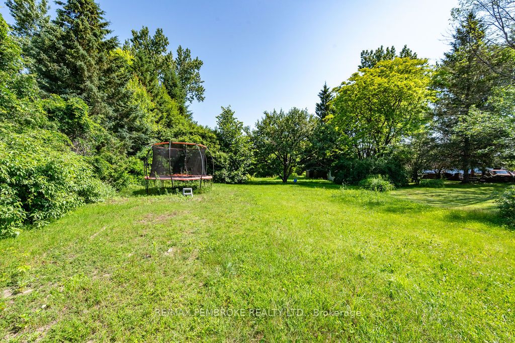 770 Mcguire Street, Petawawa, ON K8A 7C5 photo 5