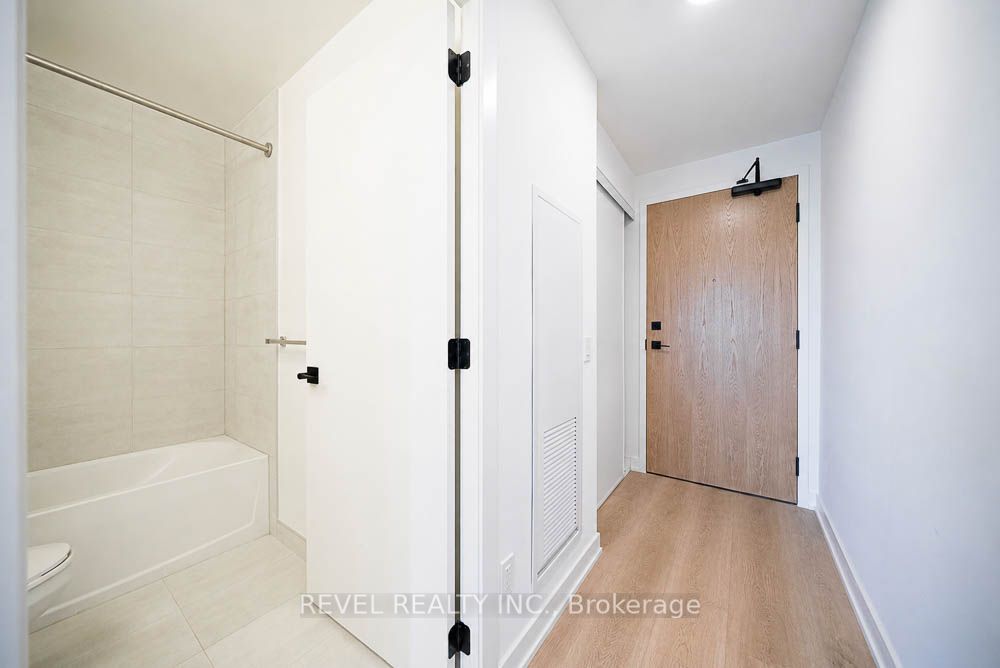 33 Erie Avenue 406, Brantford, ON N3S 0K7 photo 3