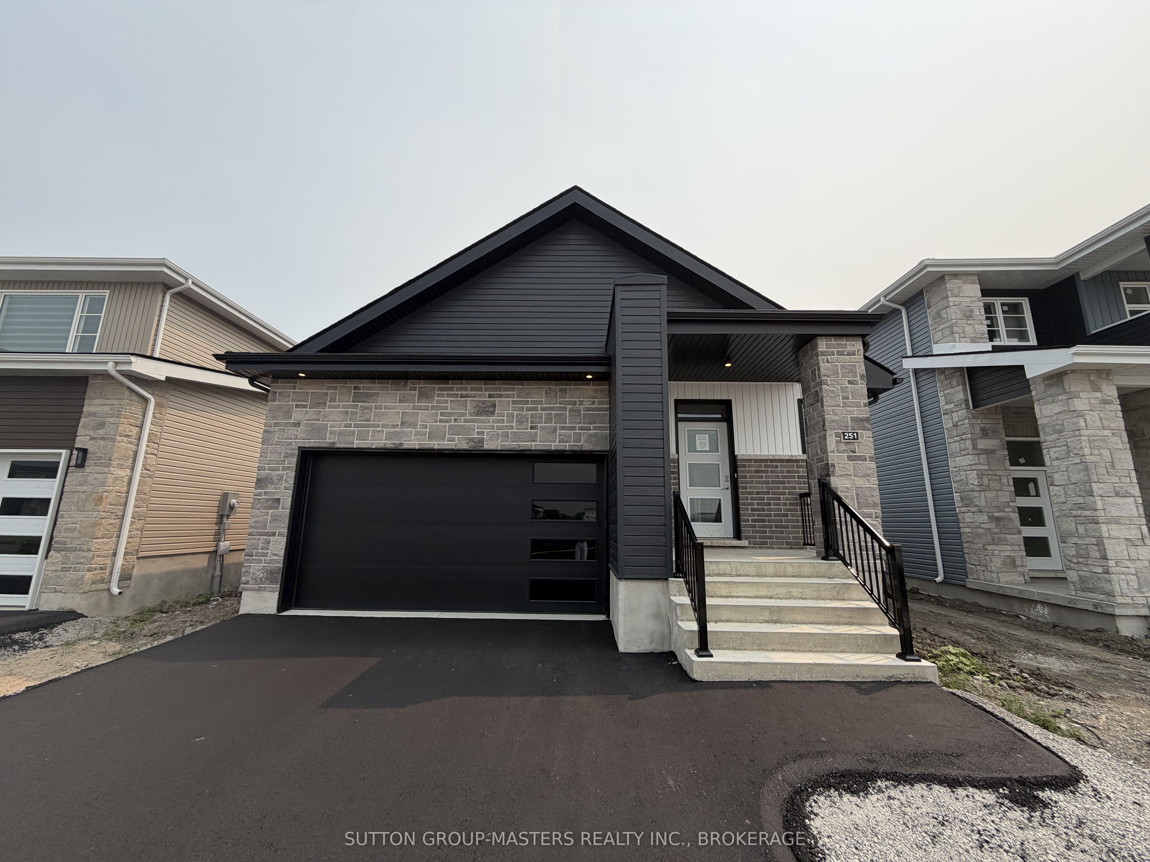 251 Pratt Drive, Loyalist, ON K7N 0E8