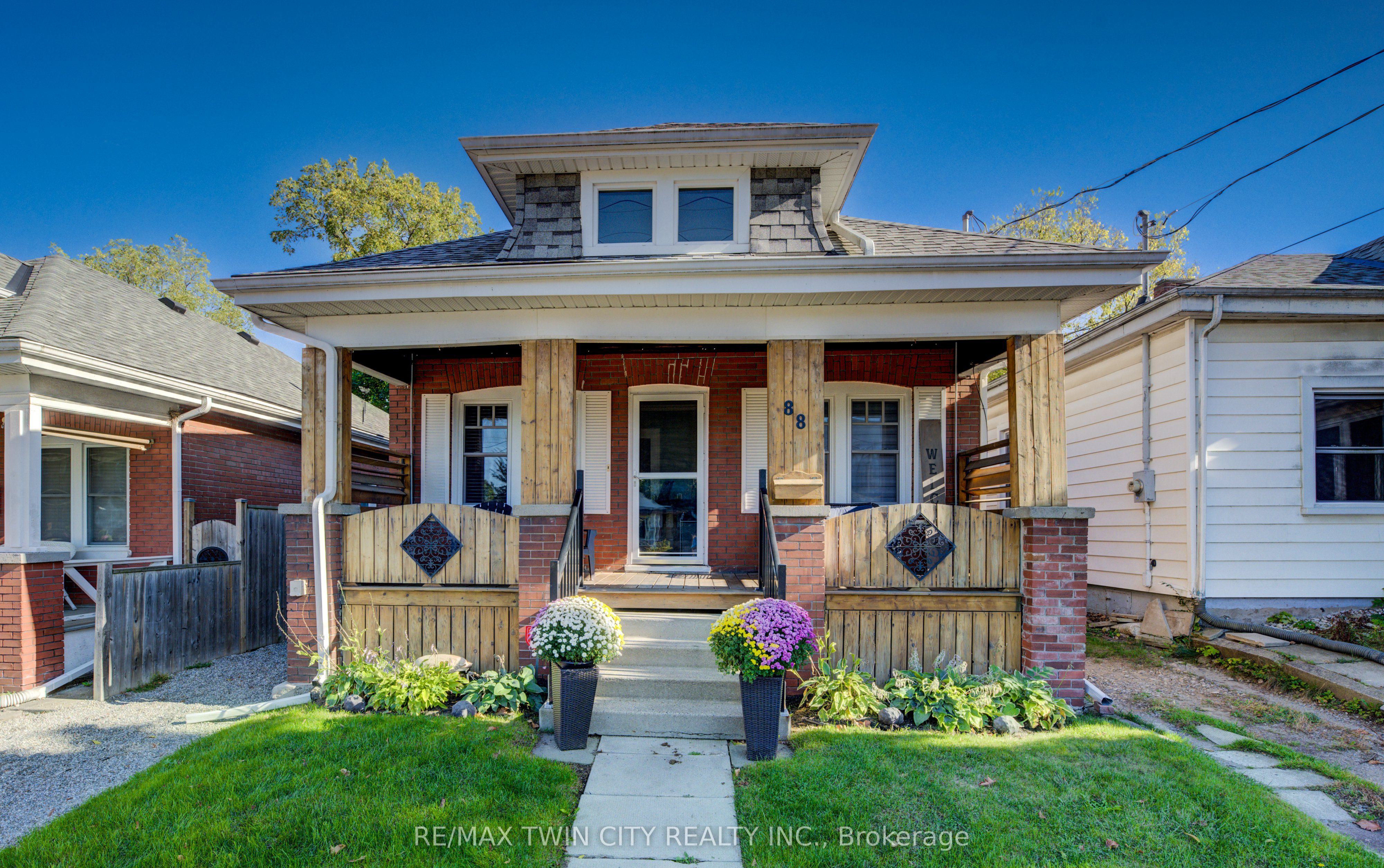88 WALNUT Street, Brantford, ON N3T 1H4 photo 3