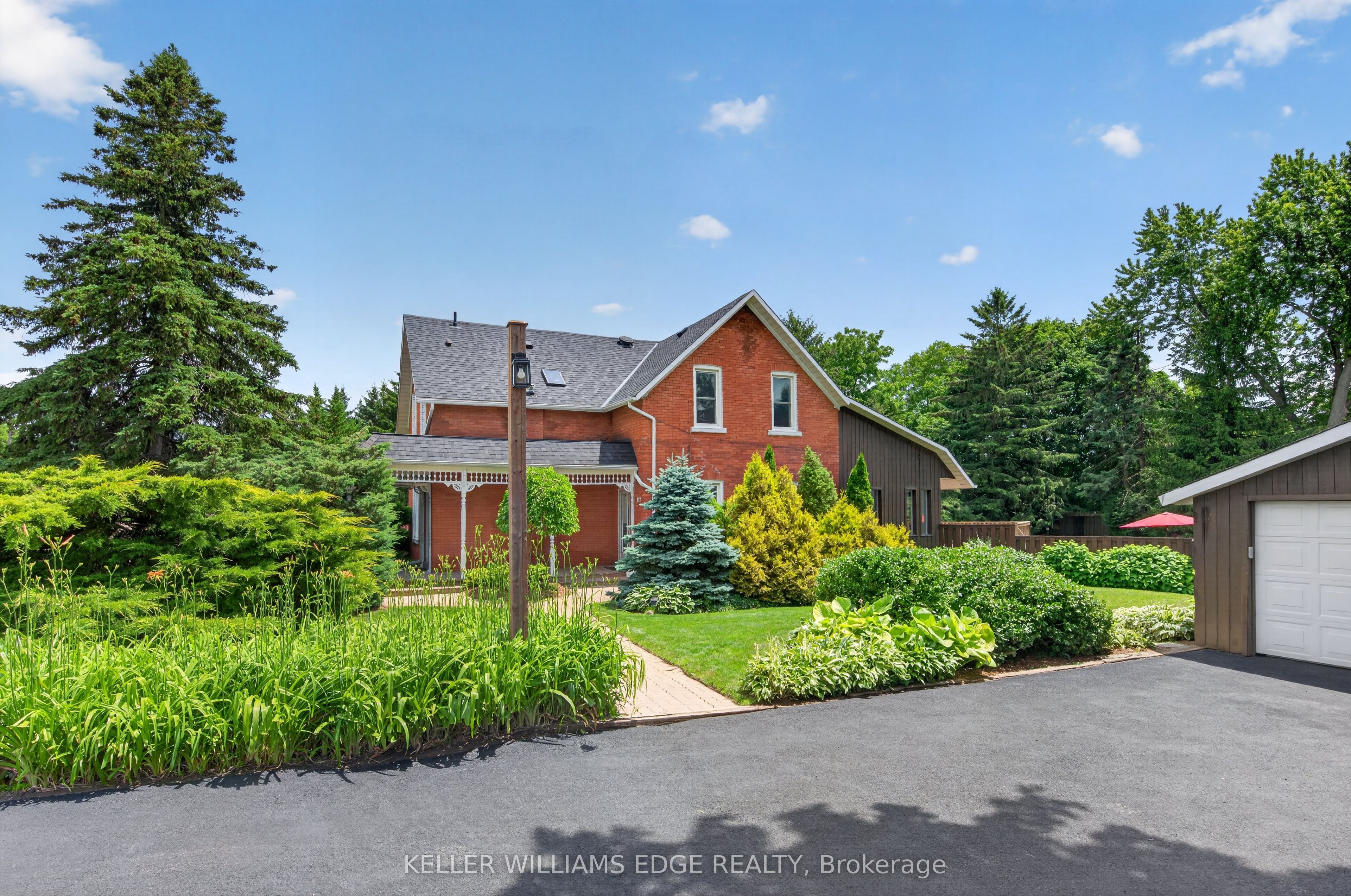 117 Highway 8, Hamilton, ON L9H 4V7 photo 2