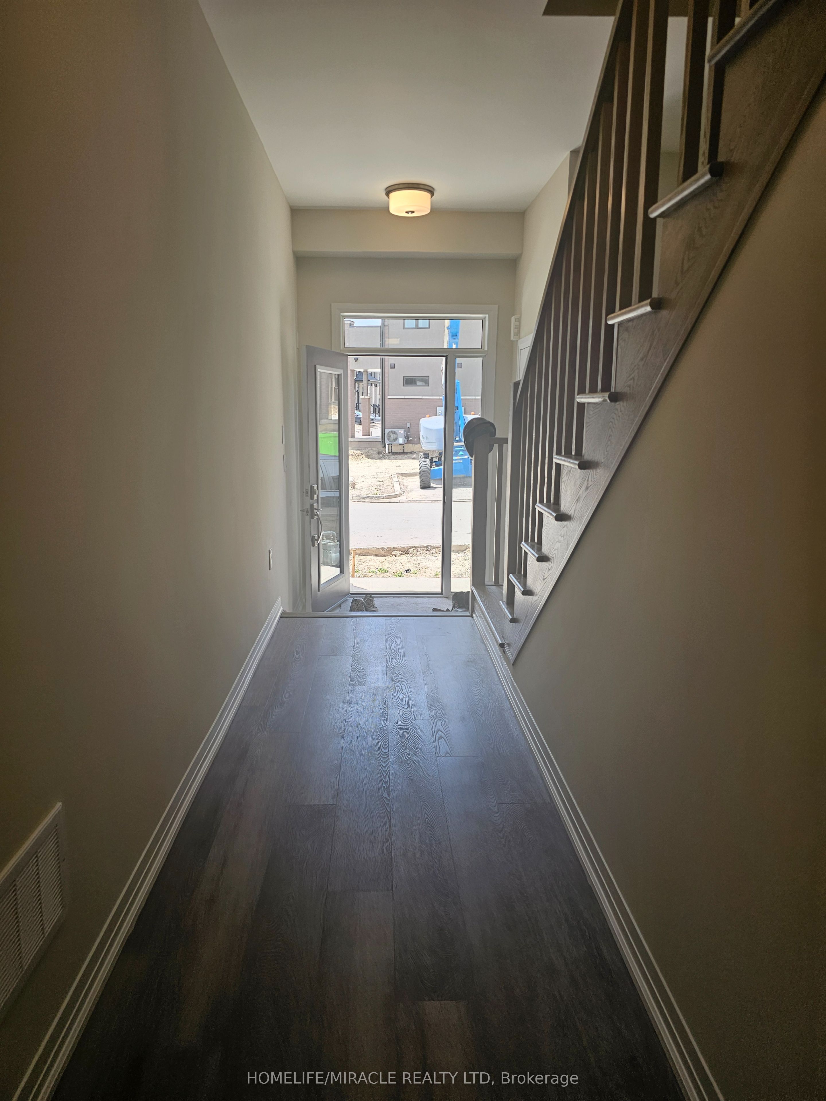 660 Colborne Street W 10, Brantford, ON N3T 0Y7 photo 2