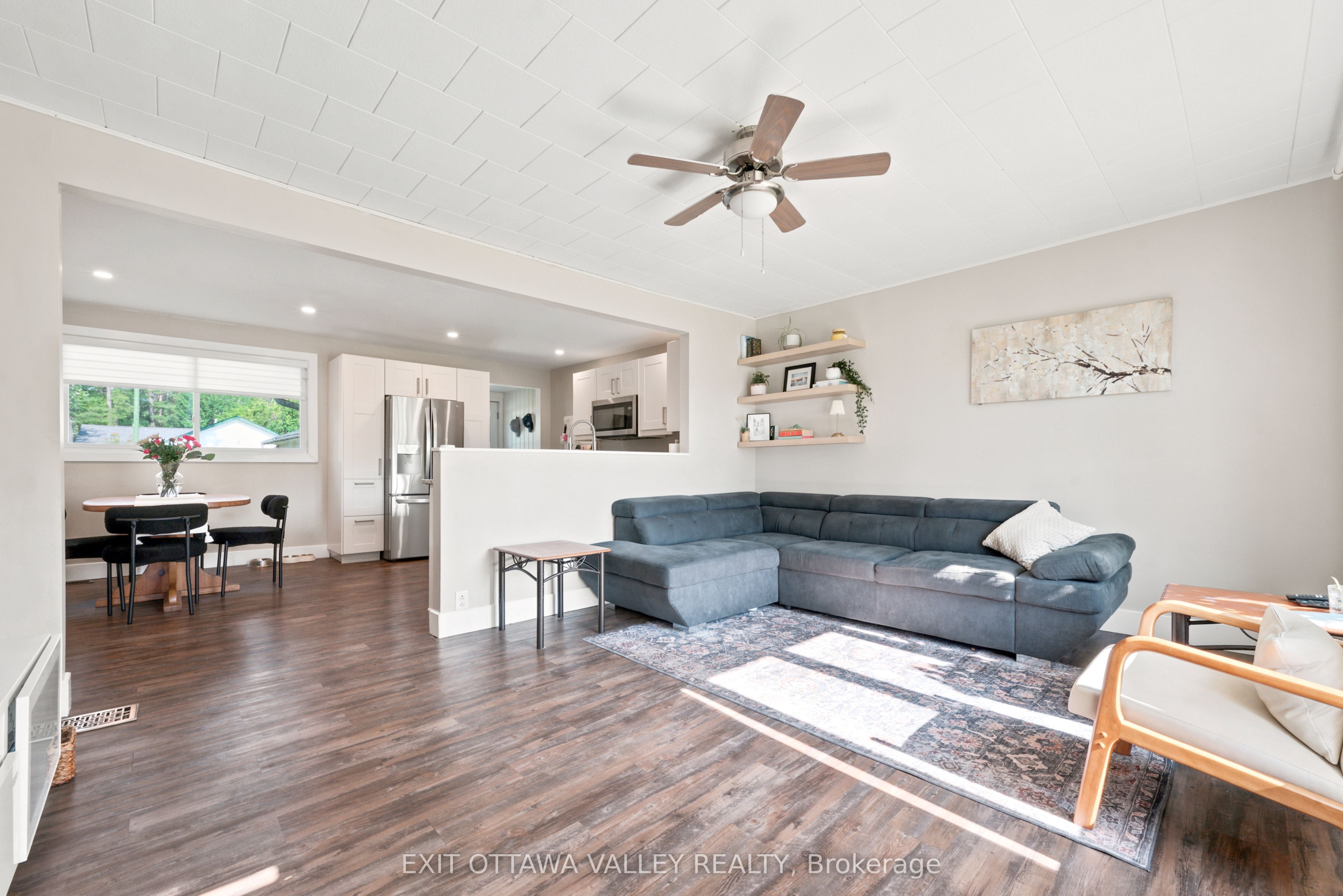 41 Huron Street, Deep River, ON K0J 1P0 photo 4