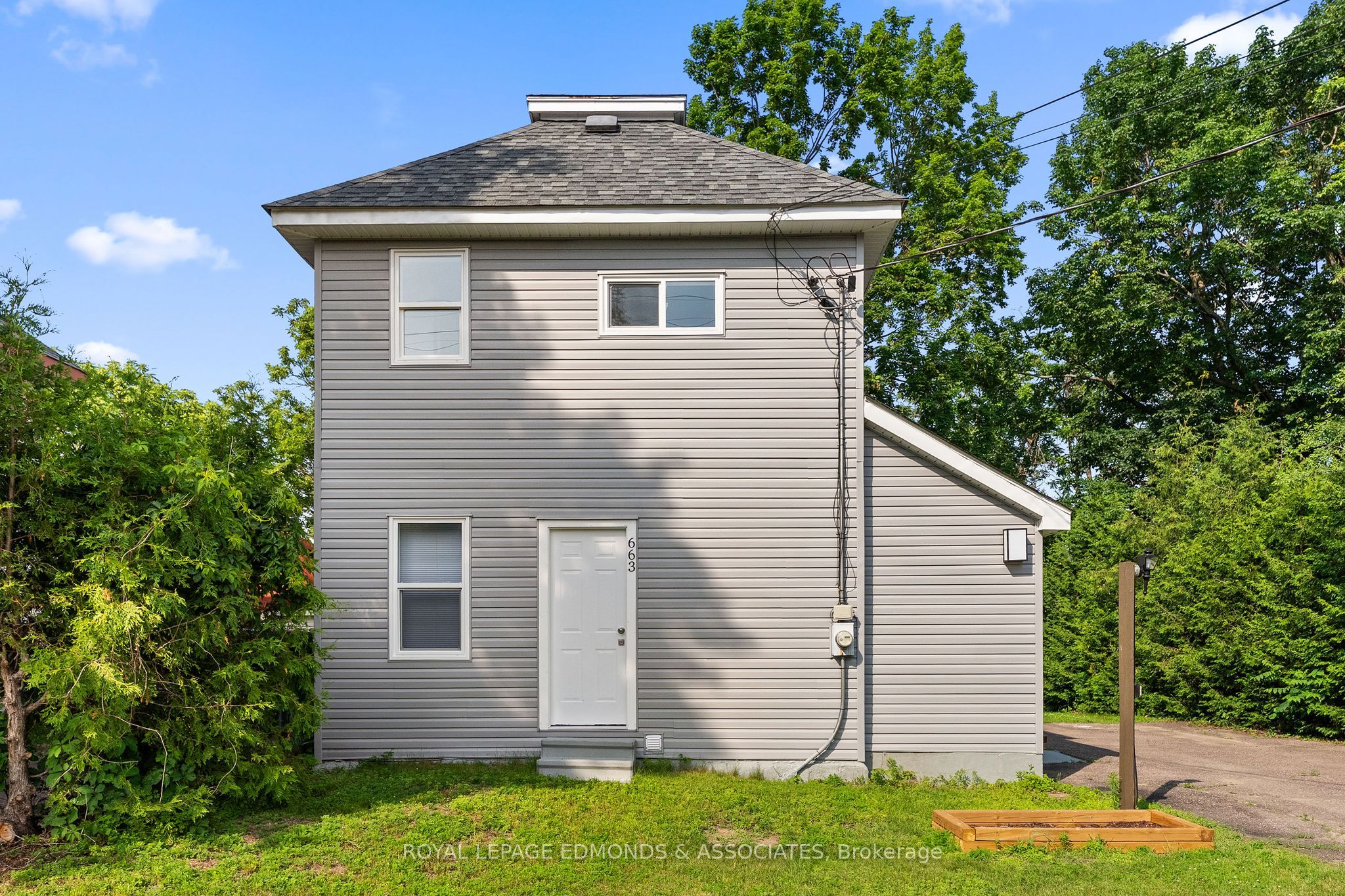 663 Fischer Street, Pembroke, ON K8A 6K4 photo 4