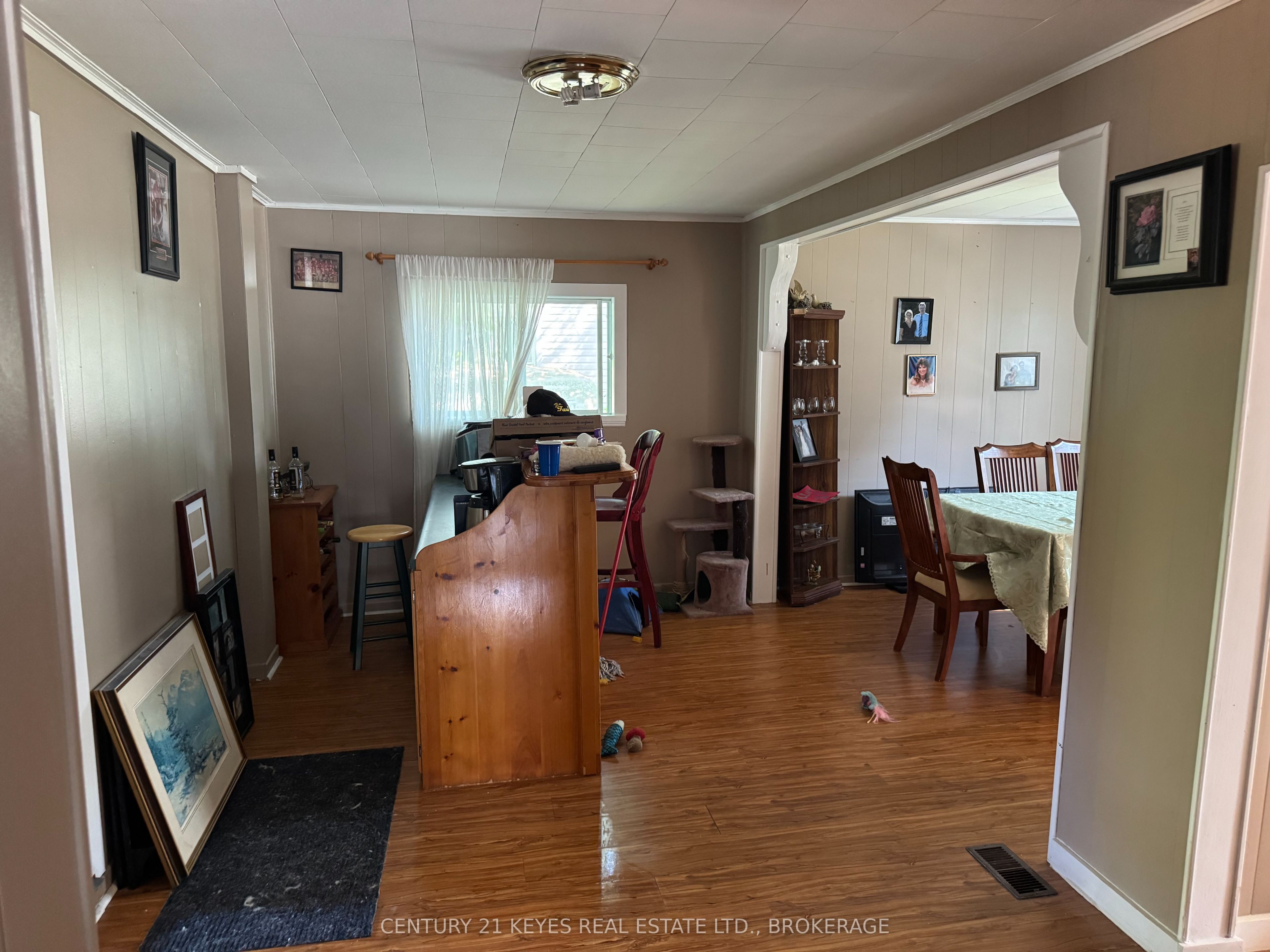 110 Elm Street, Gananoque, ON K7G 2S9 photo 2