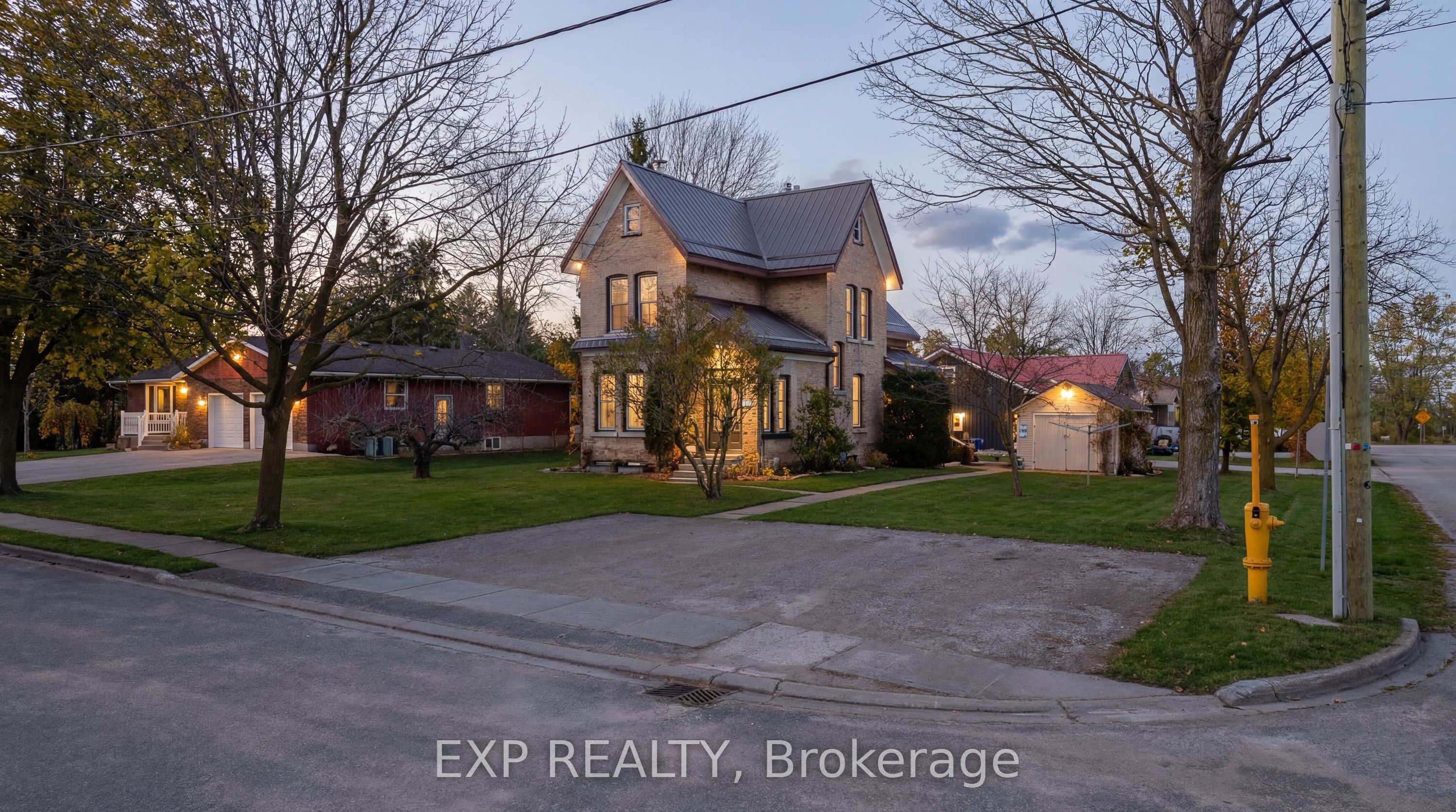 19 Adam Street, Huron East, ON N0K 1W0