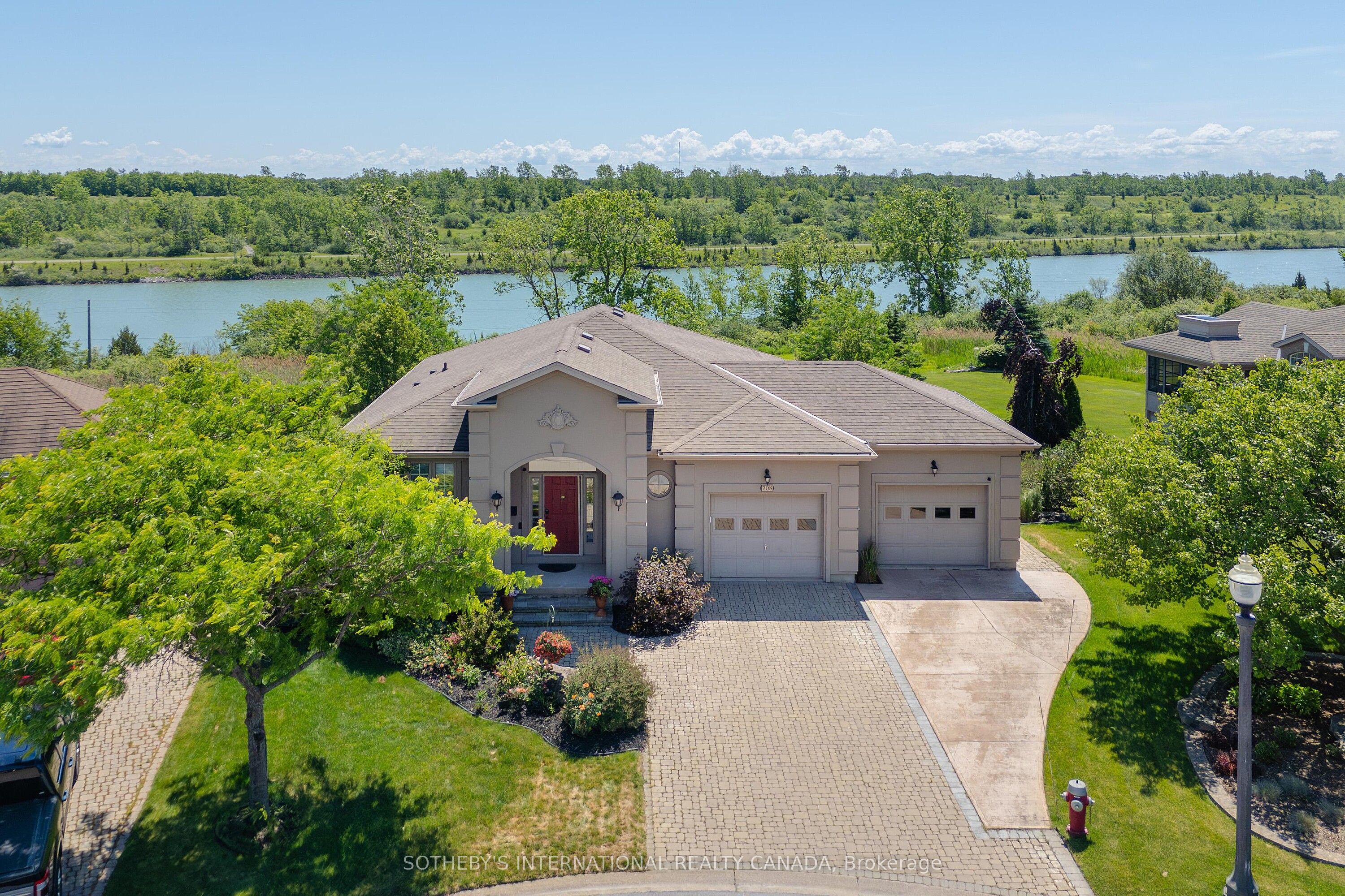 208 Muirfield Trail, Welland, ON L3B 6G7 photo 2