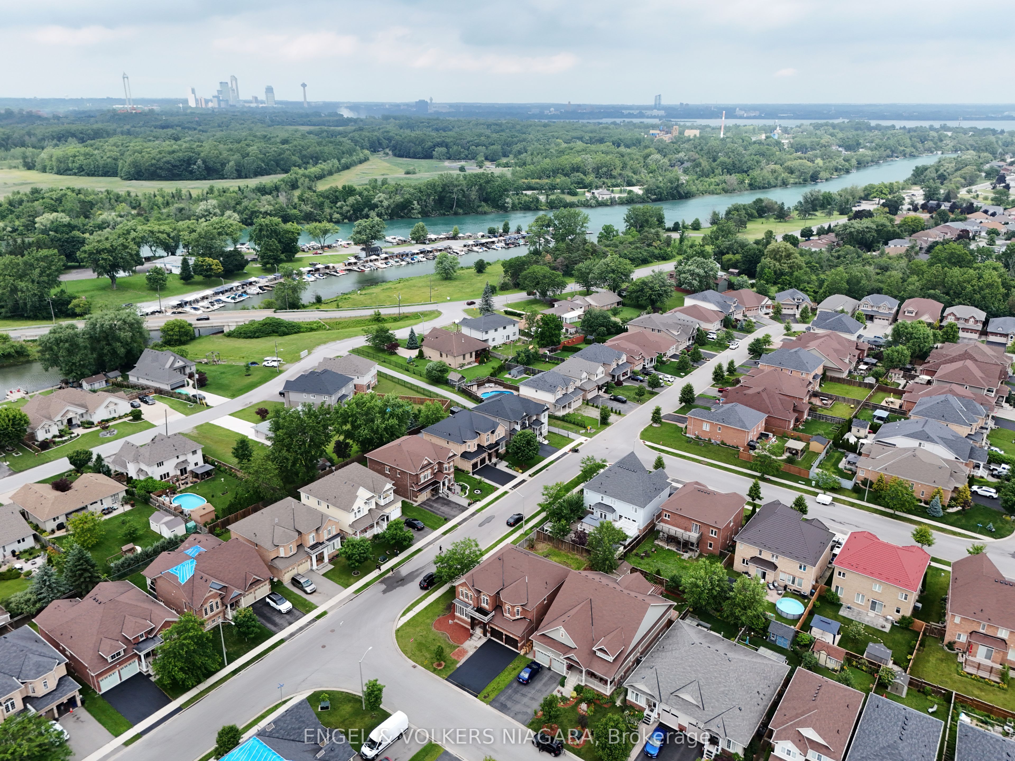 4495 Saw Mill Drive, Niagara Falls, ON L2G 0G1 photo 2