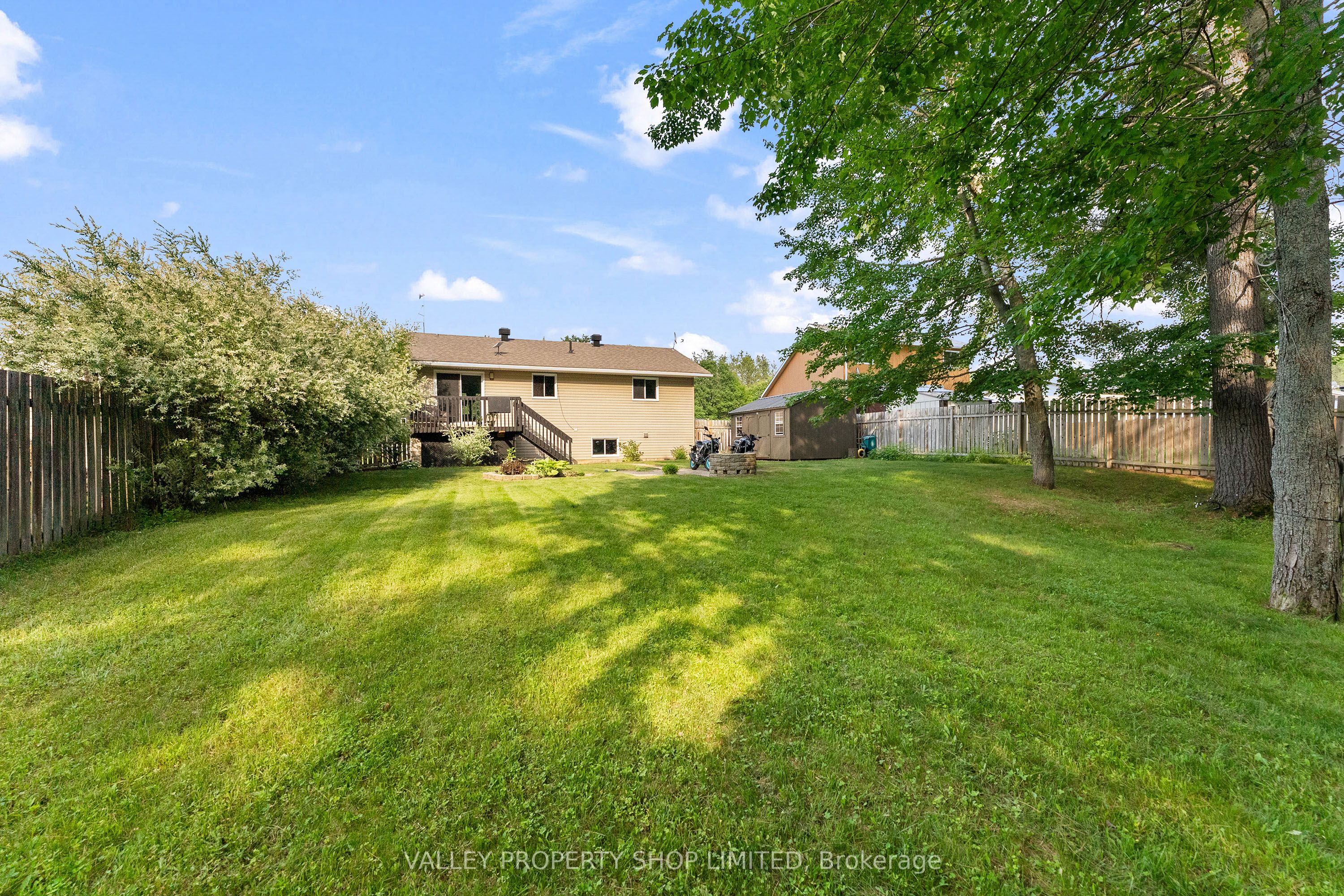 16 Bob Seguin Drive, Laurentian Hills, ON K0J 1J0 photo 3