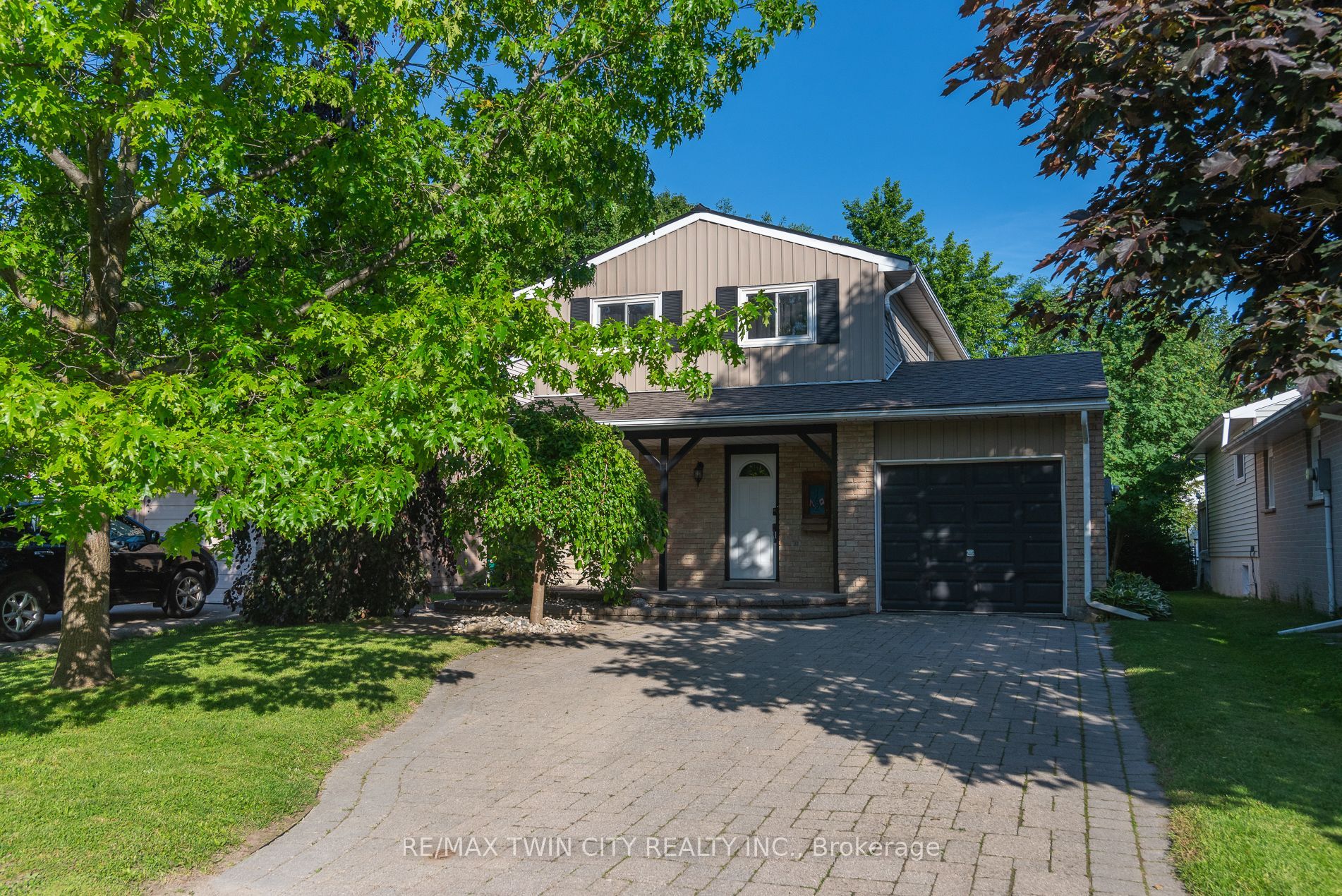 162 Parkside Drive E, Centre Wellington, ON N1M 3E8