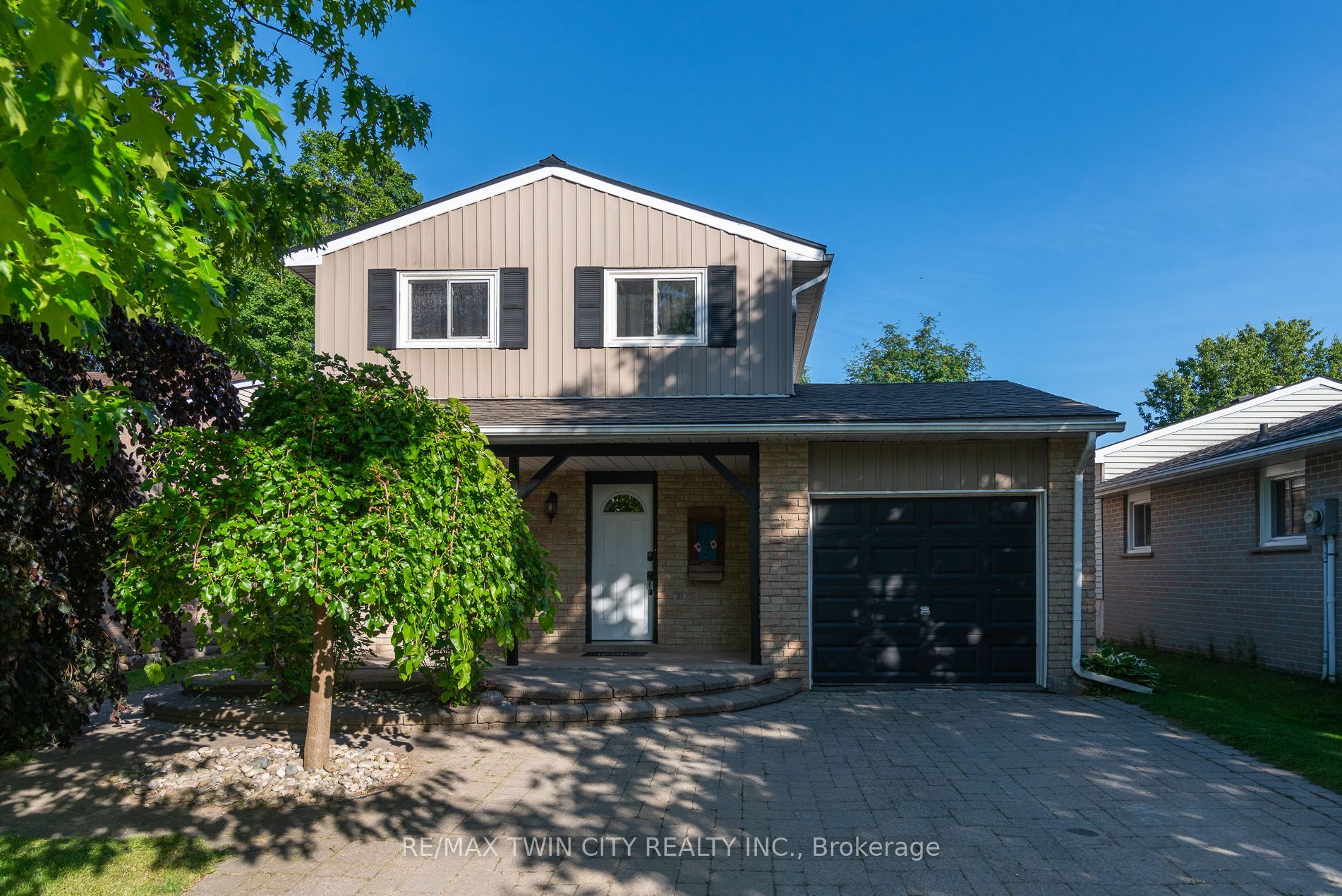 162 Parkside Drive E, Centre Wellington, ON N1M 3E8 photo 4