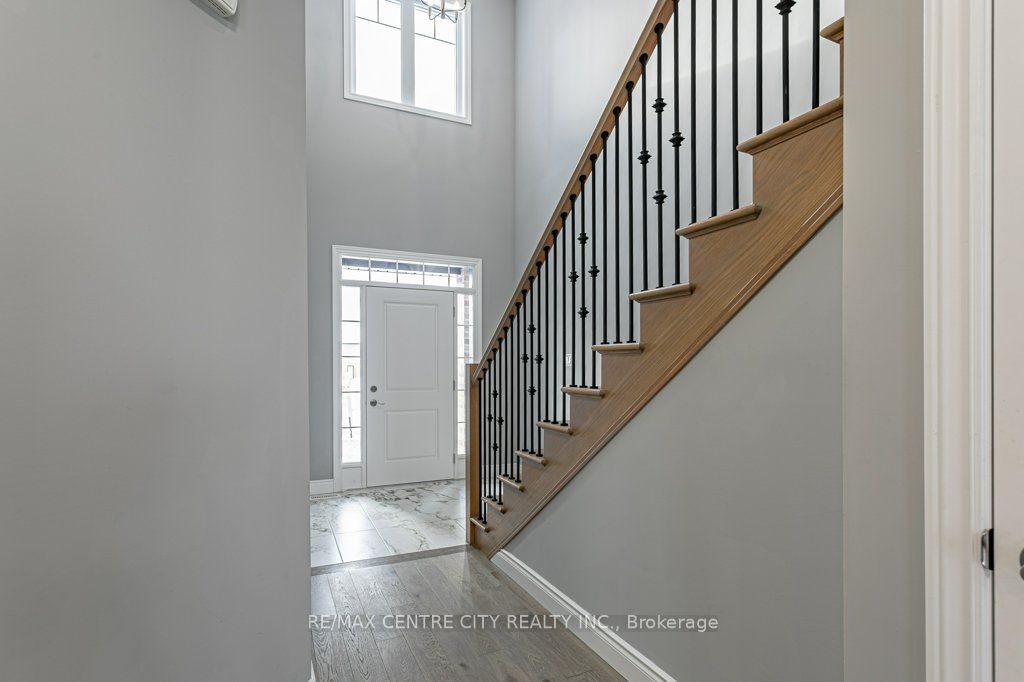 1596 Noah Bend, London North, ON N6G 5S1 photo 3