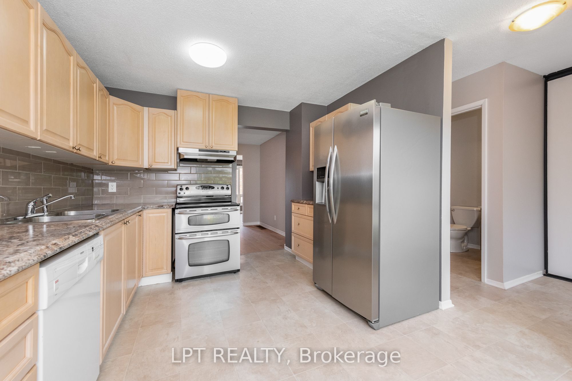 2286 COTTERS Crescent, Hunt Club - Windsor Park Village and Area, ON K1V 8Y6 photo 5