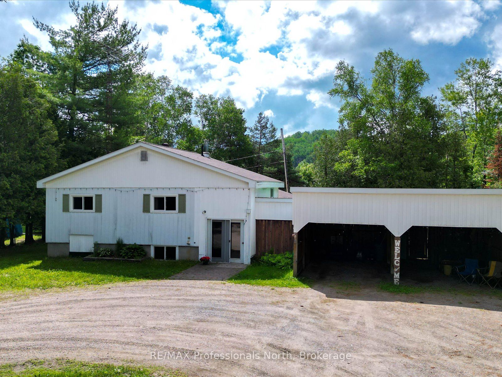 2510 Loop Road, Highlands East, ON K0L 3C0 photo 3