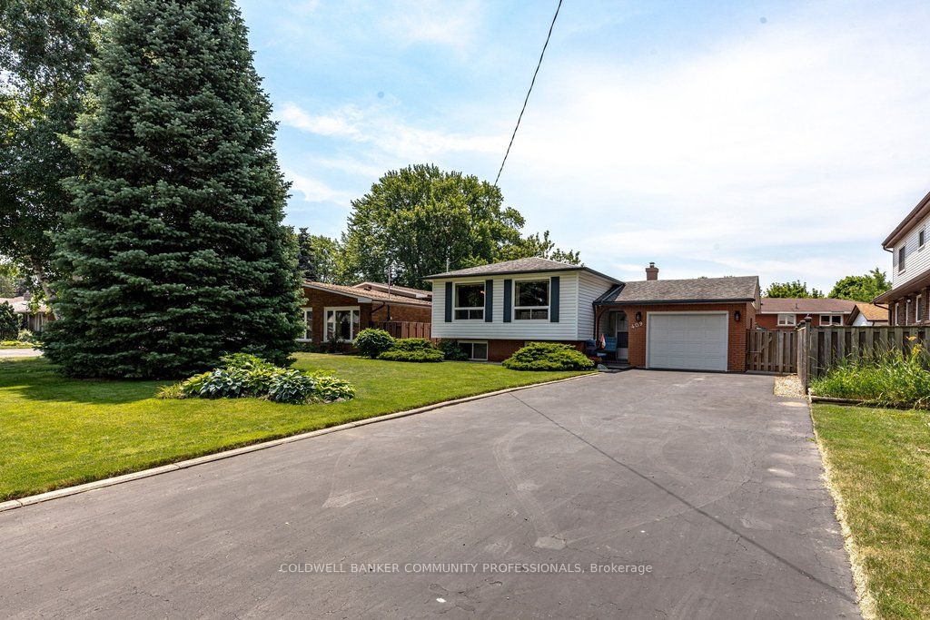 409 Mohawk Road W, Hamilton, ON L9C 1W5 photo 2
