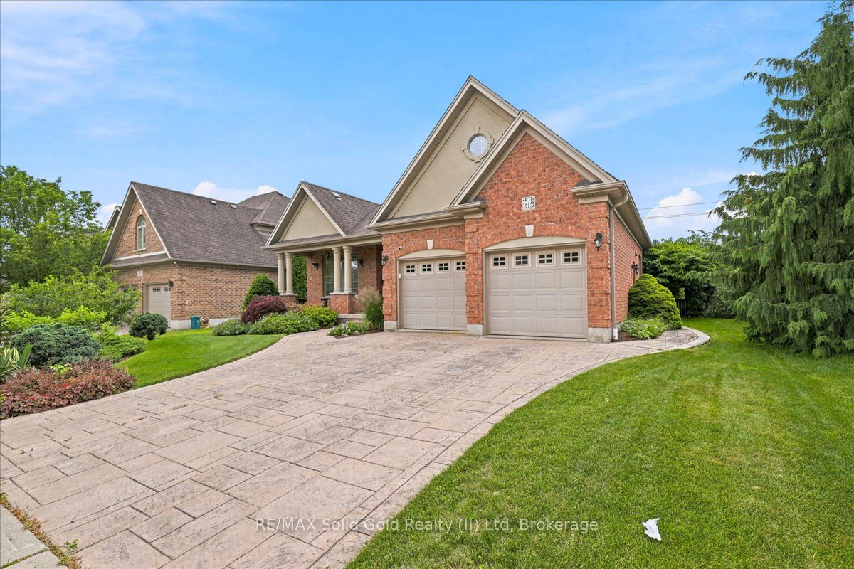 215 Terrace Wood Crescent, Kitchener, ON N2P 2T3 photo 2