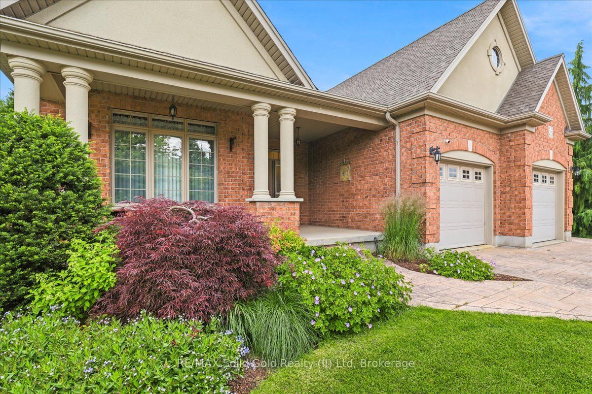 215 Terrace Wood Crescent, Kitchener, ON N2P 2T3 photo 3
