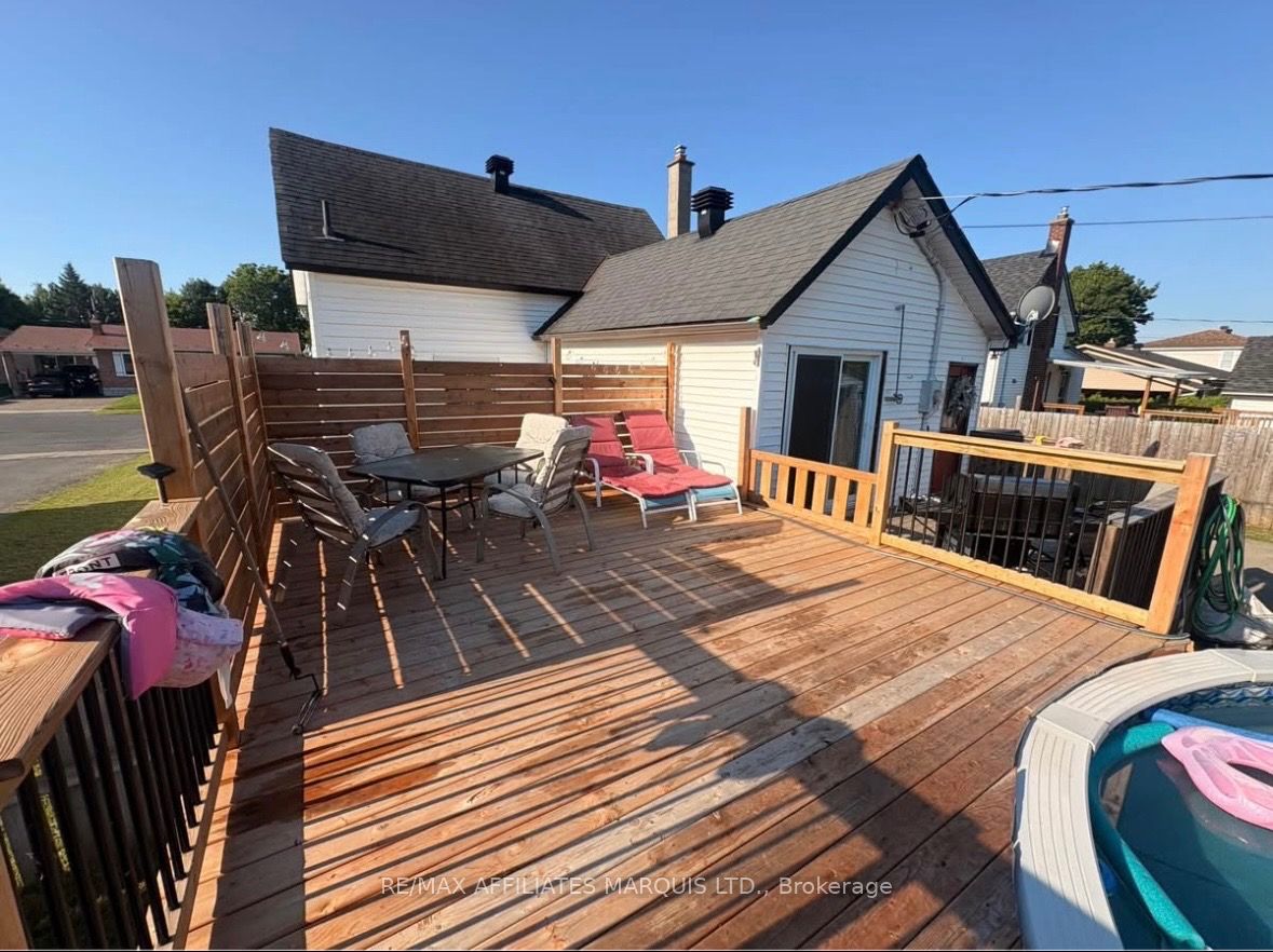 20 FROST Avenue E, South Stormont, ON K0C 1P0 photo 2