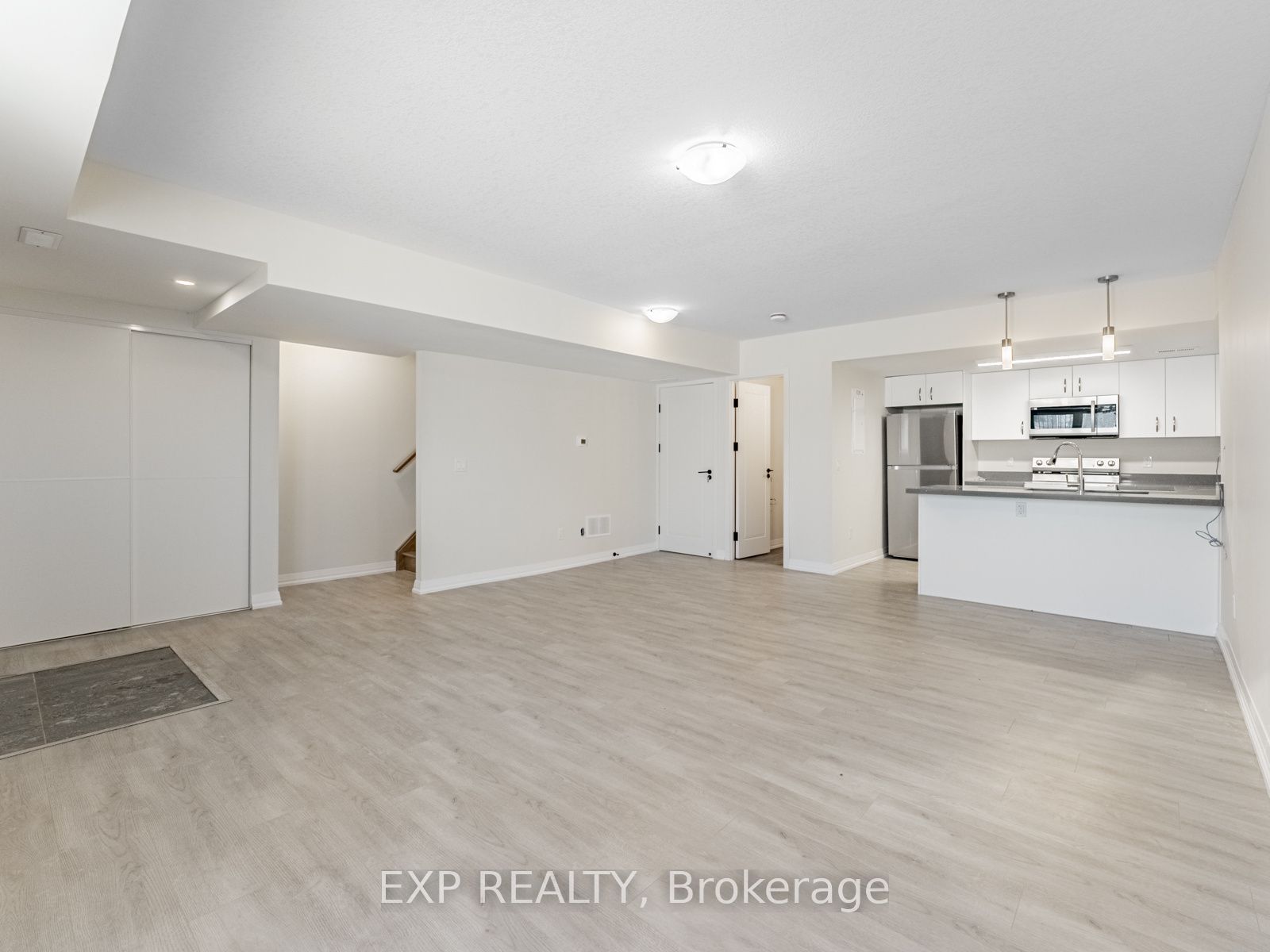 370 Fisher mills Road C01, Cambridge, ON N3C 4N5 photo 5