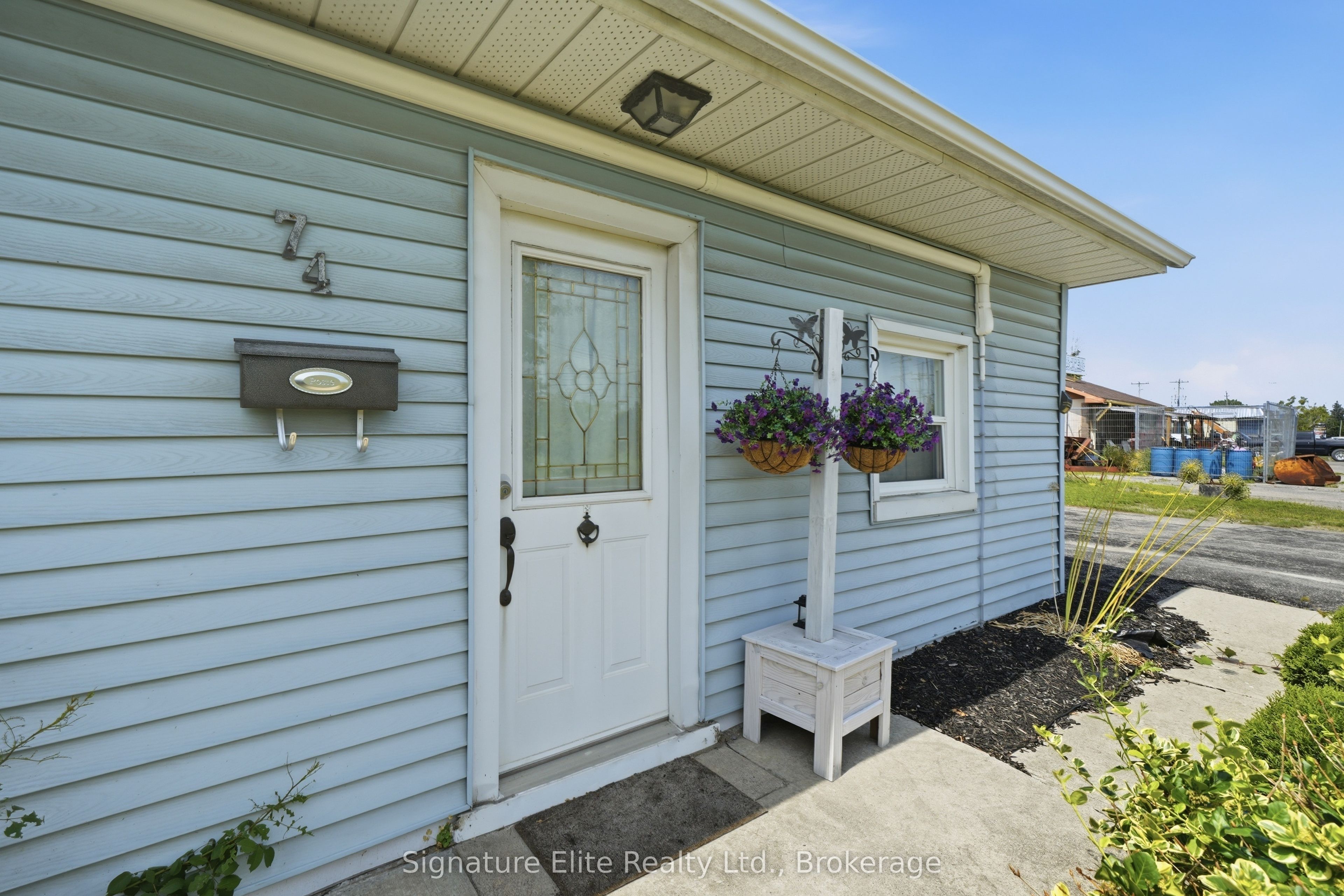 74 Highway 33, Quinte West, ON K8V 5P6 photo 4