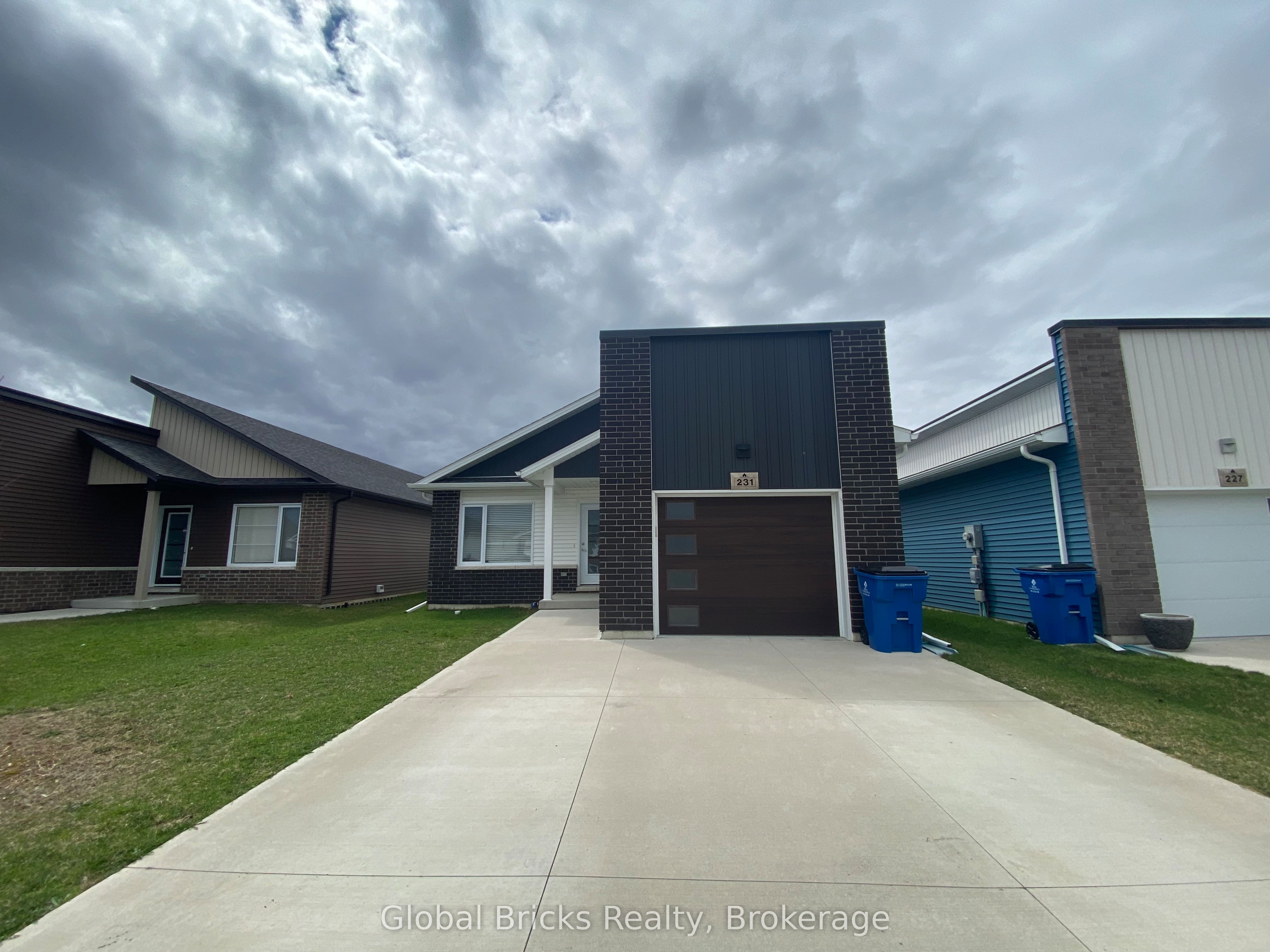 231 Manning Drive, Chatham-Kent, ON N7M 0S5