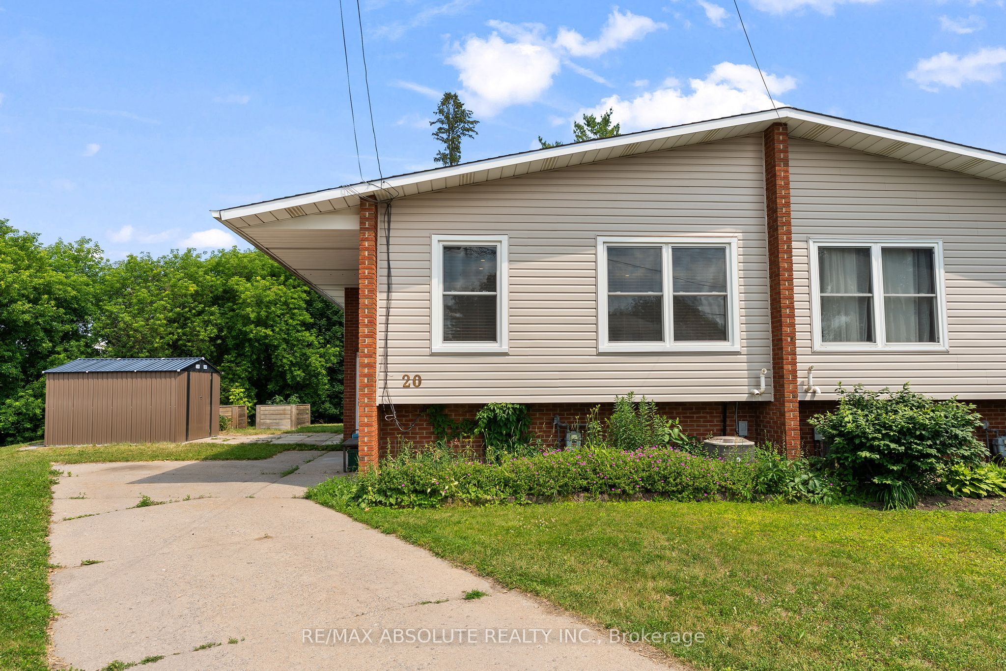 20 Sullivan Crescent, Arnprior, ON K7S 2Y1 photo 2