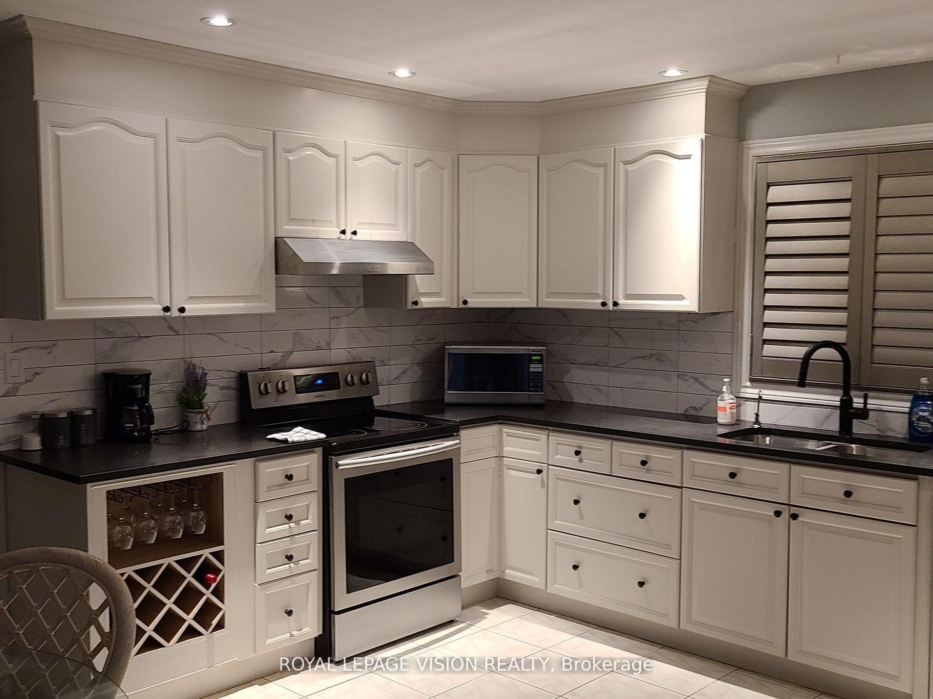 8001 Woodsview Crescent Main, Niagara Falls, ON L2H 3E9 photo 5