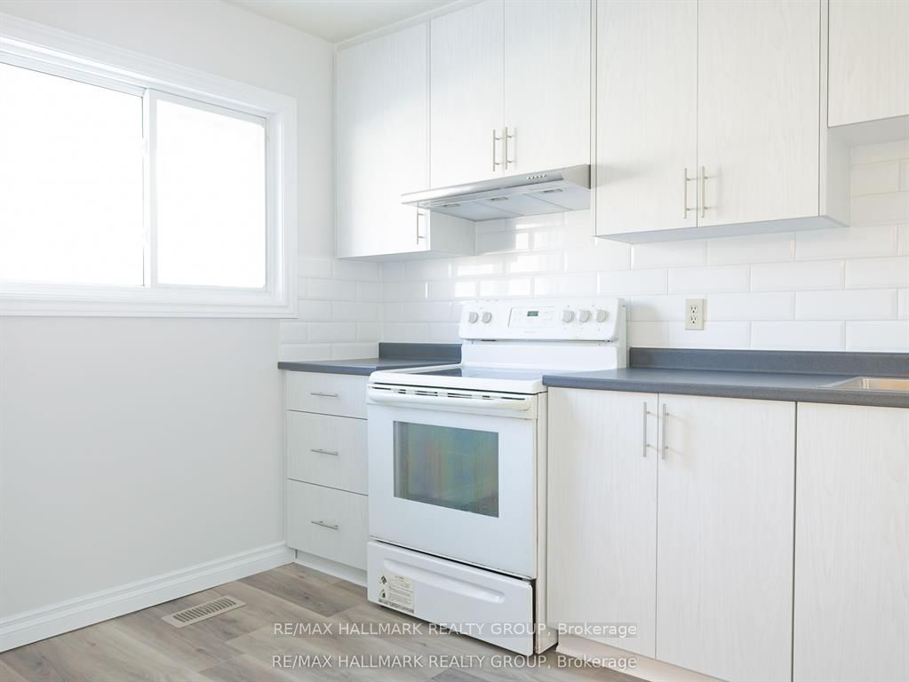 2624 Pimlico Crescent 122, Blossom Park - Airport and Area, ON K1T 2A8 photo 4