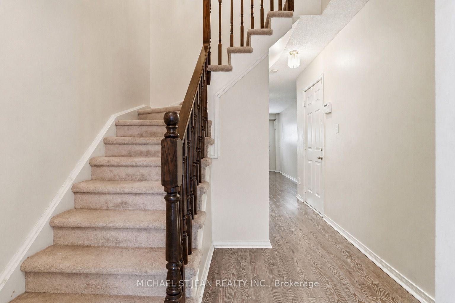 565 Rymal Road E 2, Hamilton, ON L8W 3Y2 photo 3