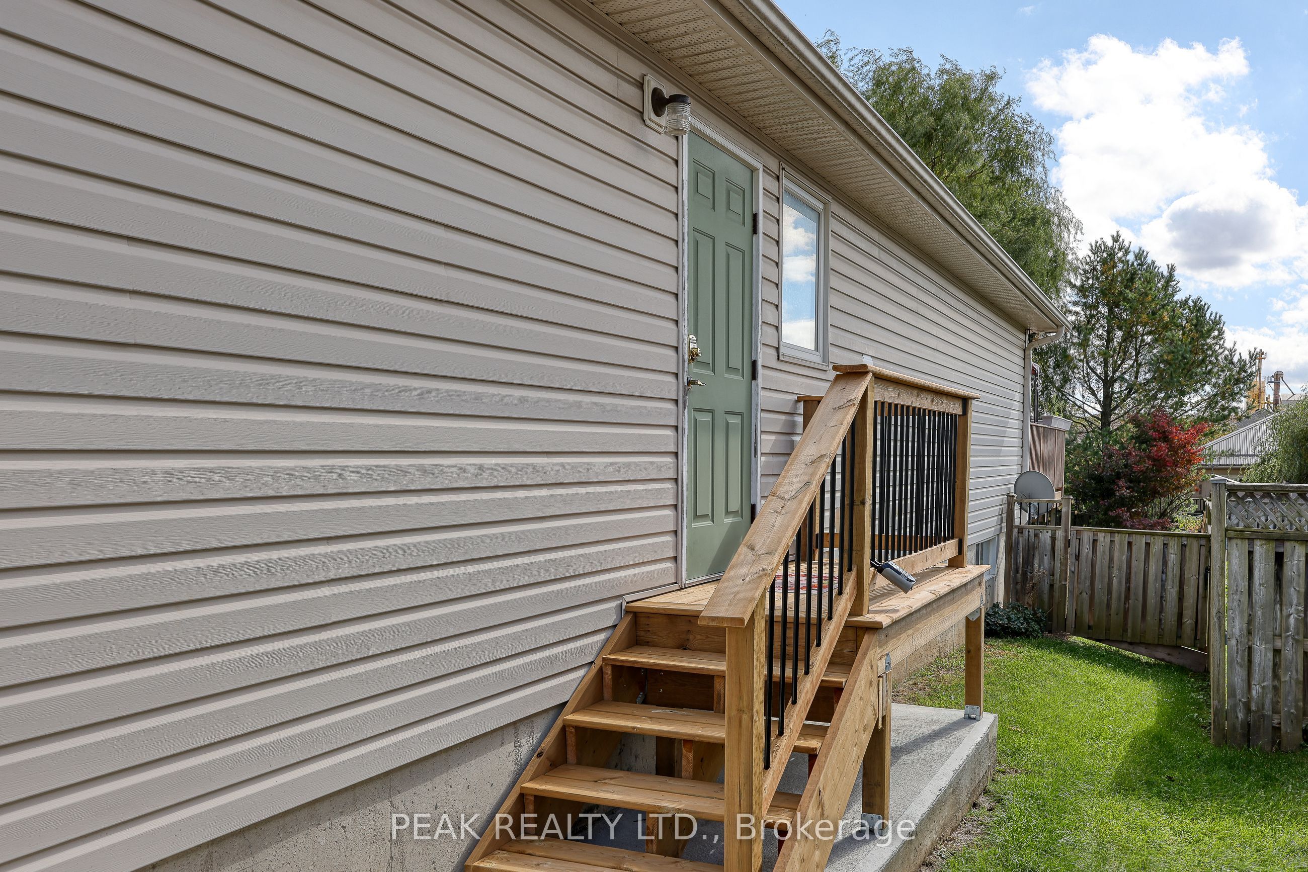 217 North Street E, Tillsonburg, ON N4G 1B8 photo 4