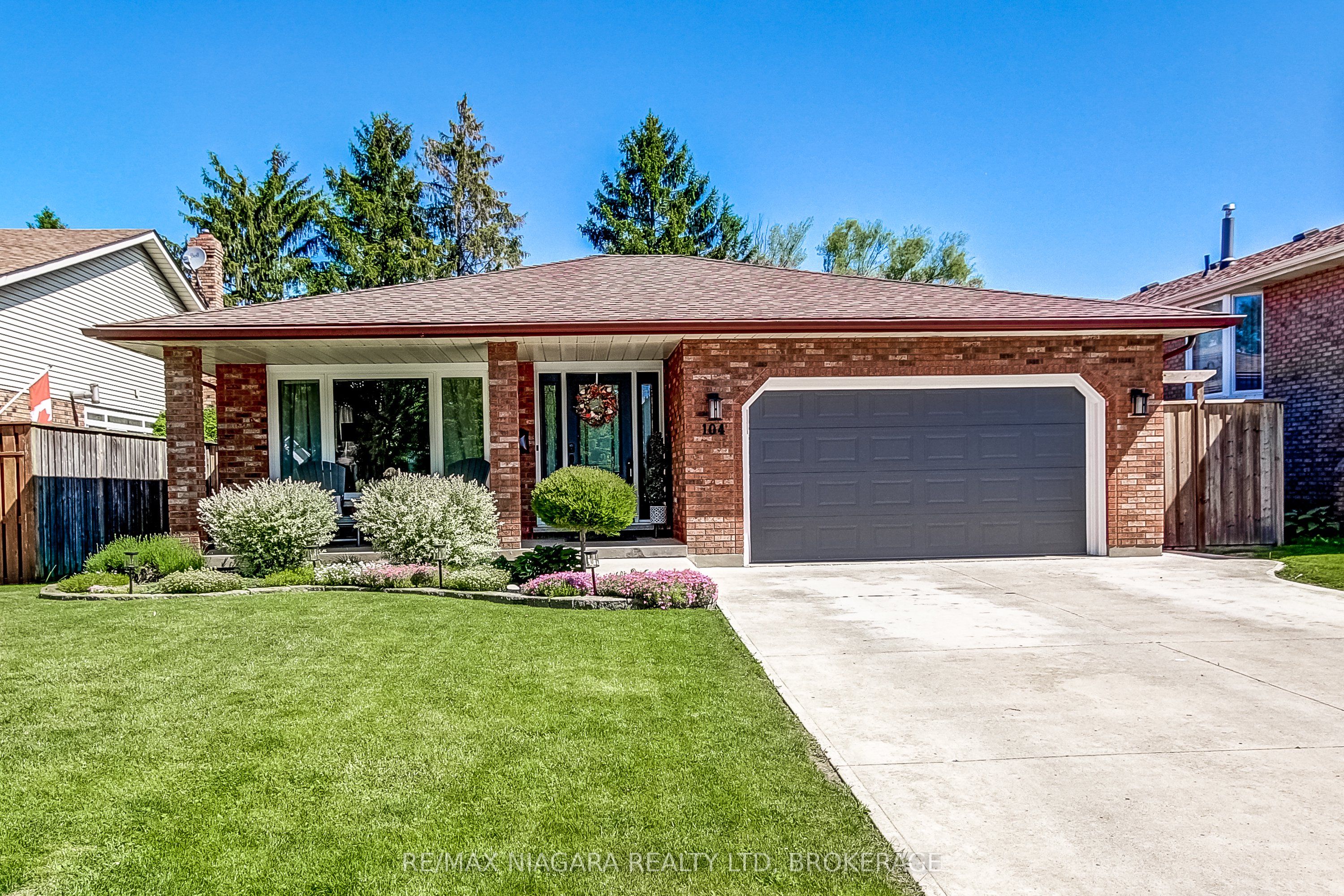 104 Whiteoak Crescent, Welland, ON L3C 6E6