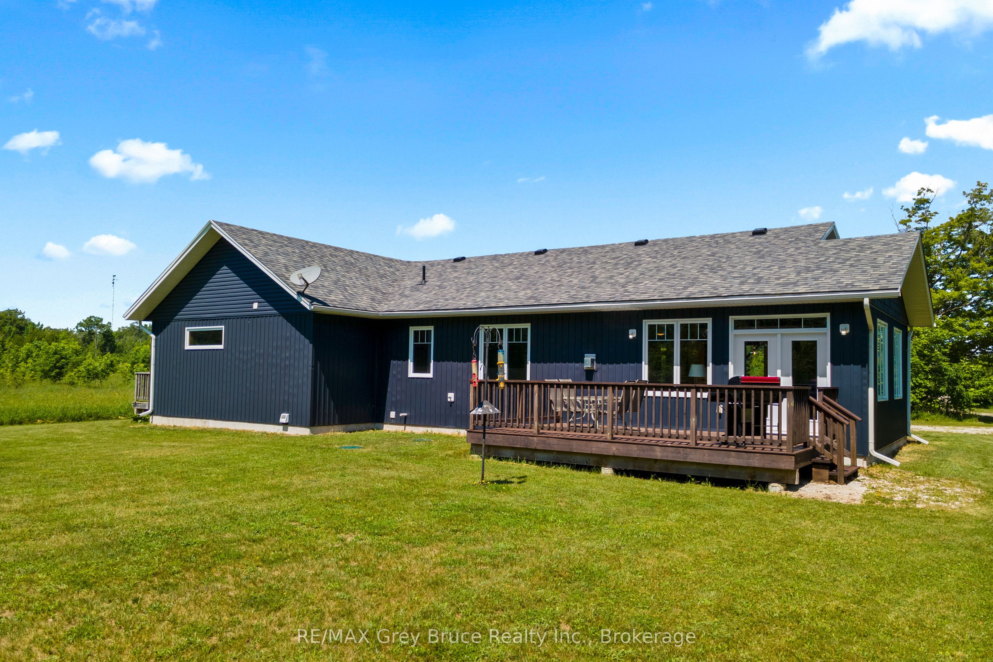 1379 West Road, Northern Bruce Peninsula, ON N0H 1W0 photo 5
