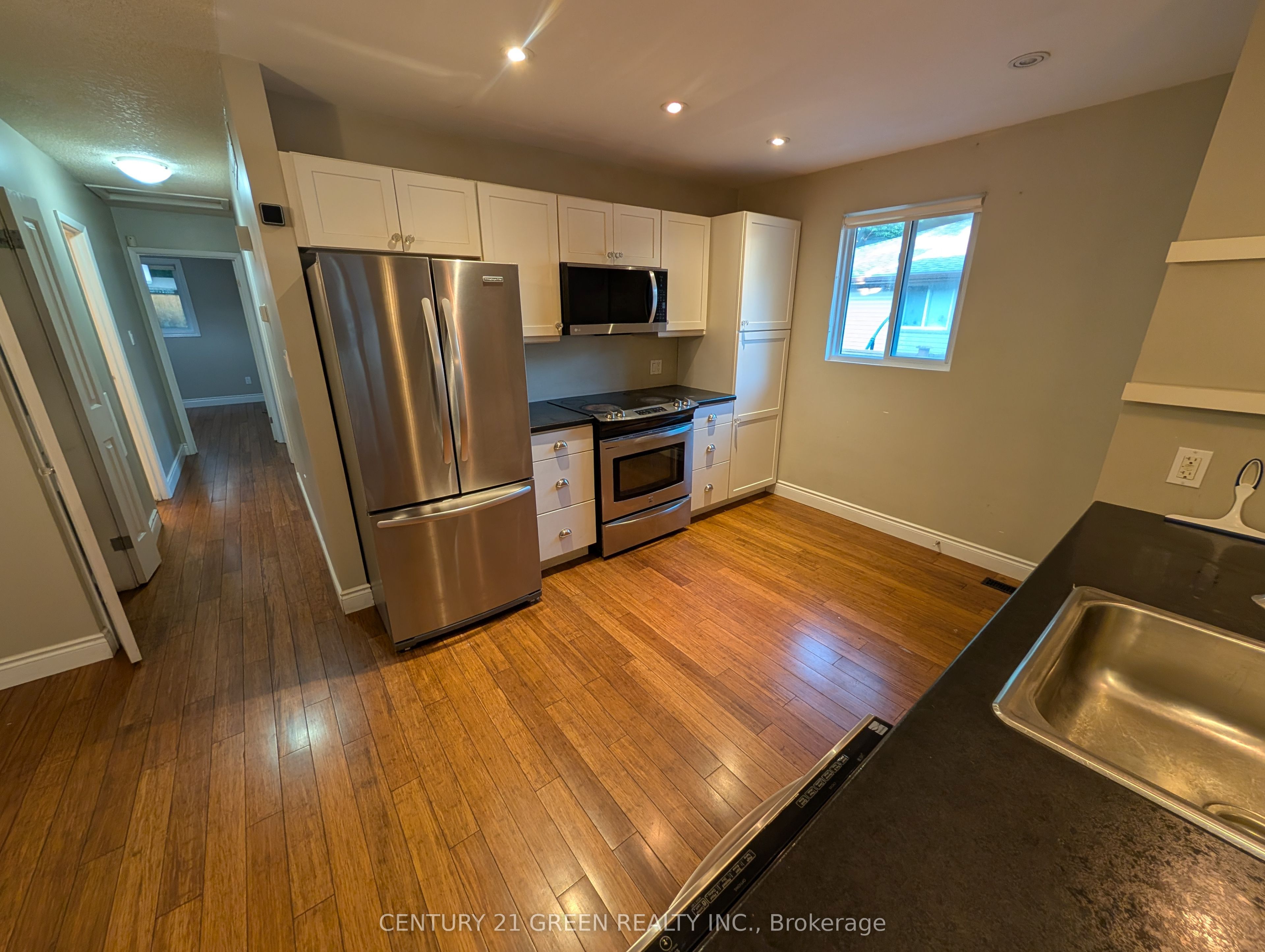 4 WENLOCK Crescent, London North, ON N6G 3B6 photo 5