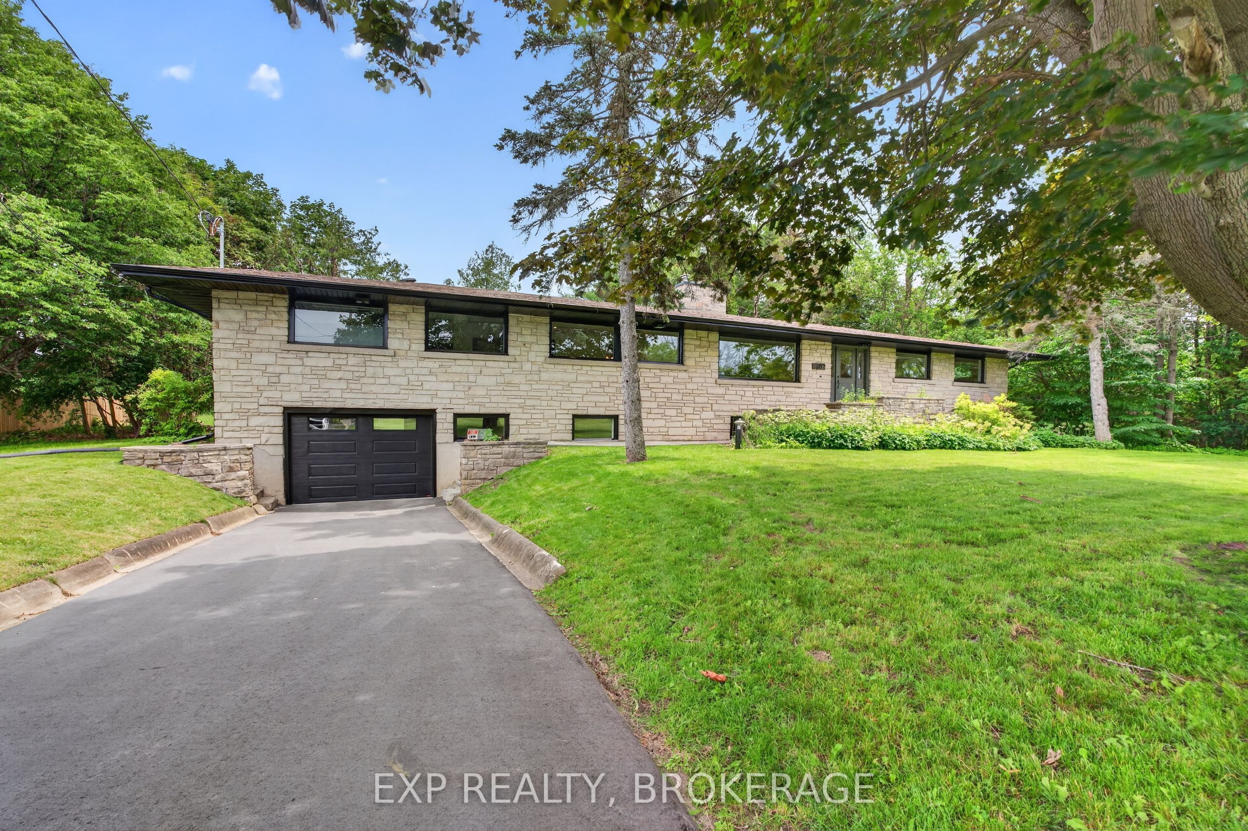 1802 SYDENHAM Road, Kingston, ON K7L 4V4