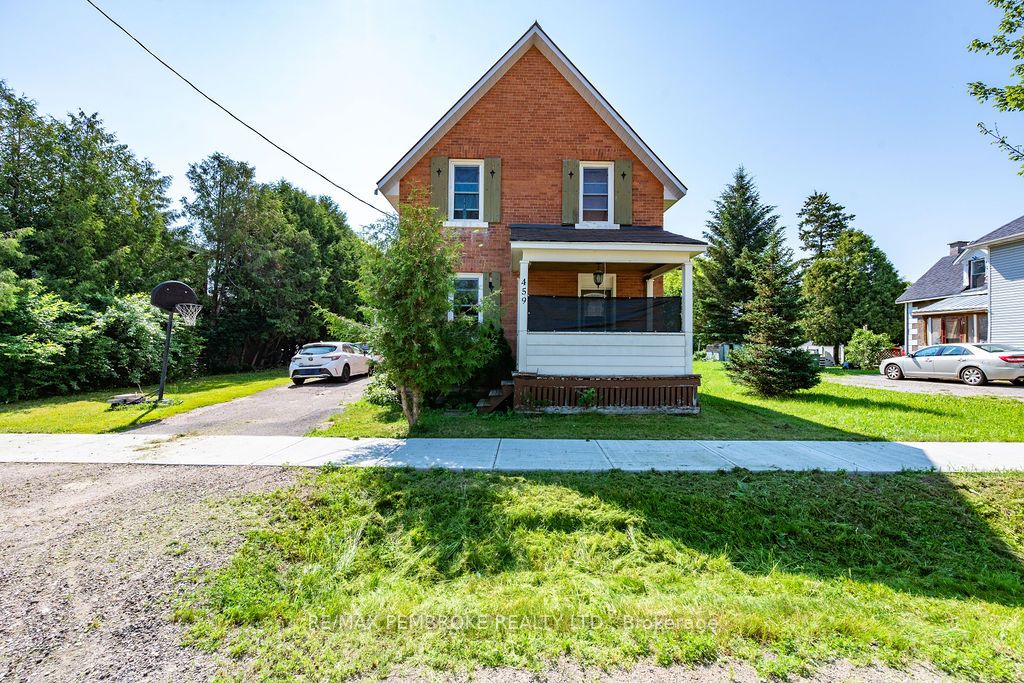 459 Somerset Street, Pembroke, ON K8A 4C5 photo 2