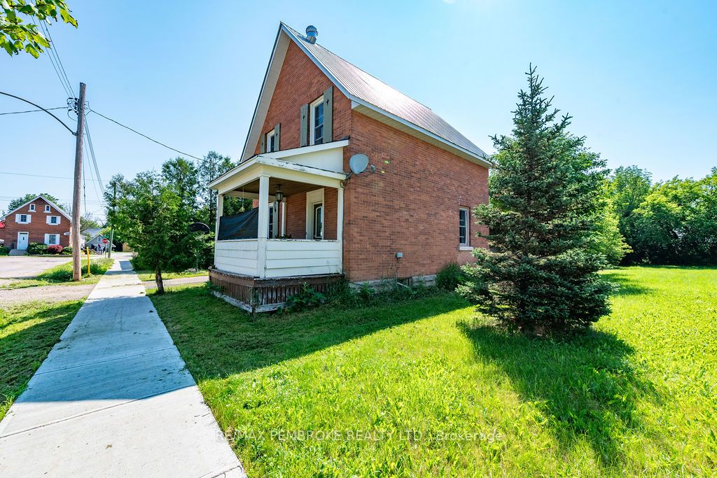 459 Somerset Street, Pembroke, ON K8A 4C5 photo 3