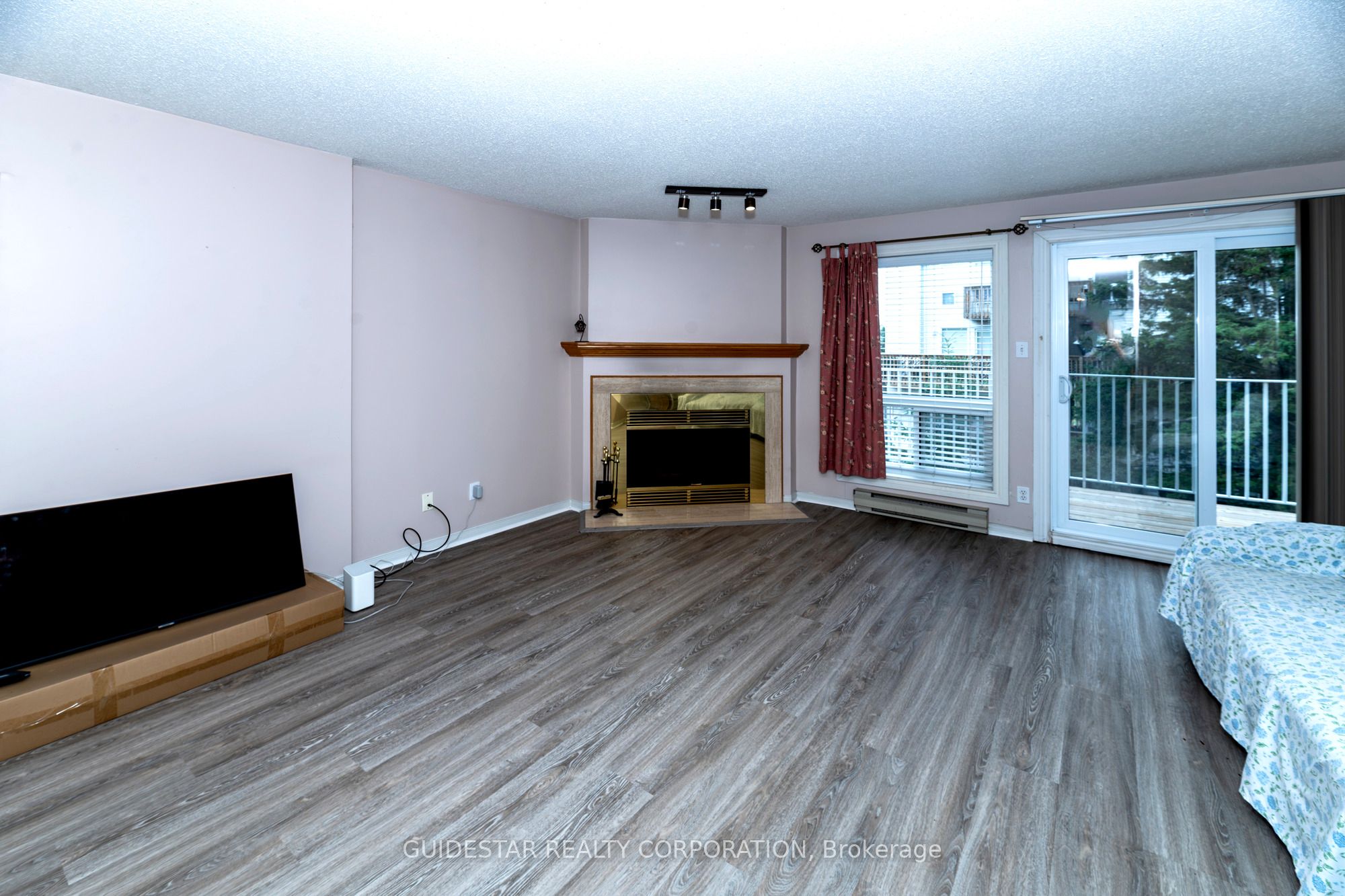 288 Briston Private, Hunt Club - South Keys and Area, ON K1G 5P9 photo 4